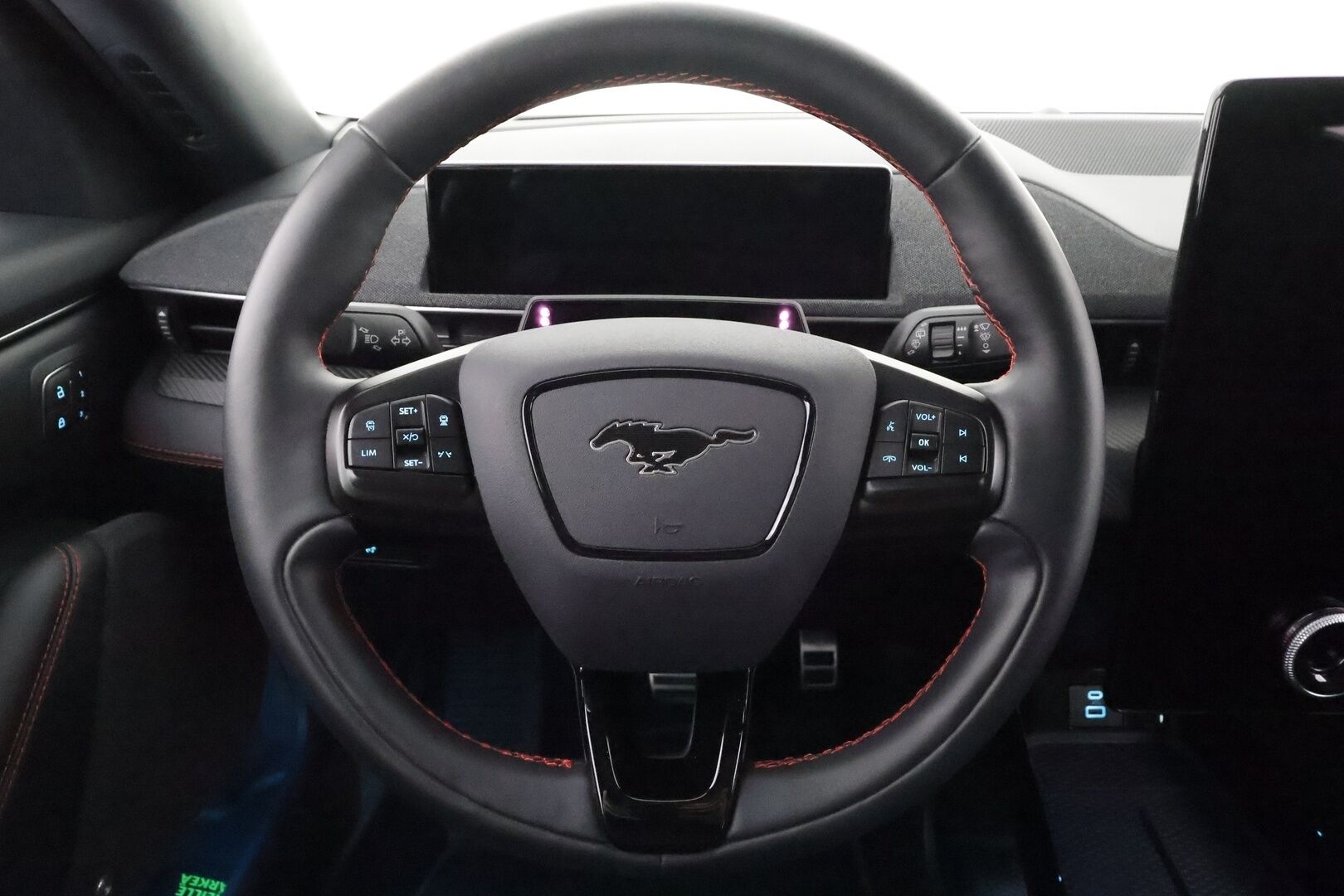 FORD MUSTANG MACH-E 2022 269 AWD * ACC / LED / 360 / Lasikatto / Muistipenkki / B&O / Keyless * - Merkkihuollot - HULLUT AVAJAISHULINAT KORKOTARJOUS 3,29 %