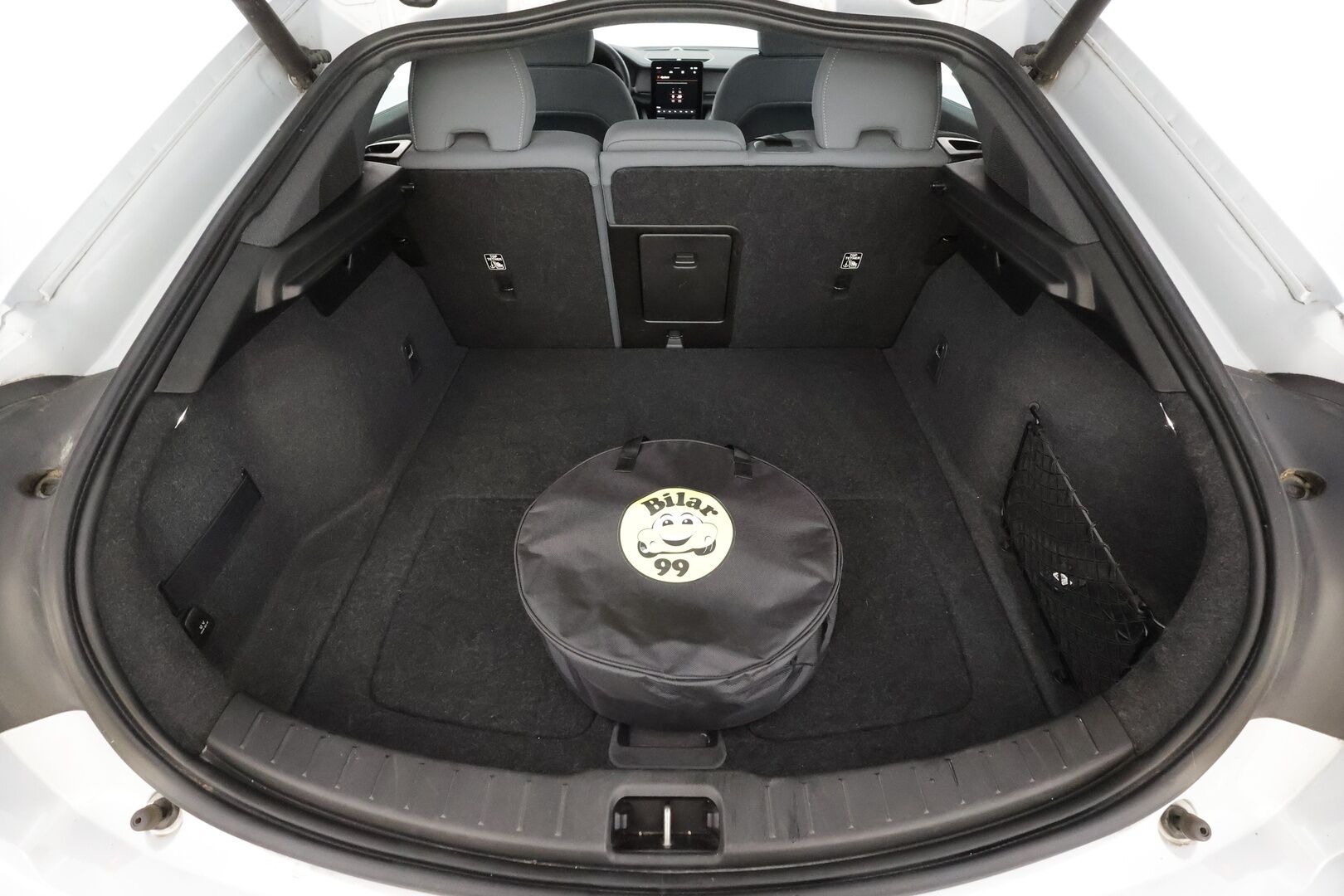 POLESTAR 2 2022 Dual Motor 78 kWh * ACC / H&K / ILP / Pixel LED / Lasikatto / 360° / Muistipenkki / BLIS / Navi / Keyless / Ratinlämmitin * - Kahdet renkaat aluvanteilla / Merkkihuollettu - HULLUT AVAJAISHULINAT KORKOTARJOUS 3,29 %