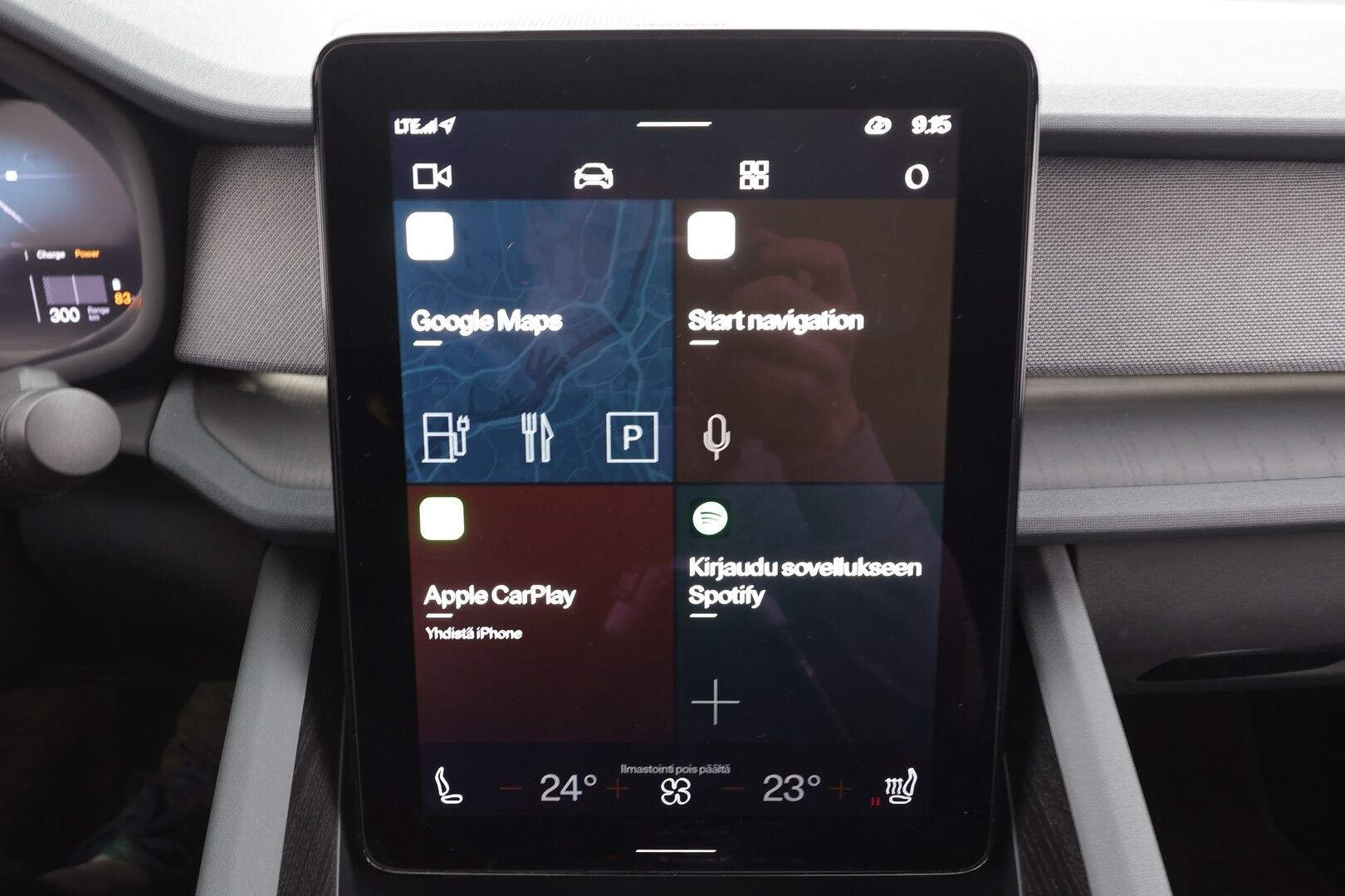 POLESTAR 2 2022 Dual Motor 78 kWh * ACC / H&K / ILP / Pixel LED / Lasikatto / 360° / Muistipenkki / BLIS / Navi / Keyless / Ratinlämmitin * - Kahdet renkaat aluvanteilla / Merkkihuollettu - HULLUT AVAJAISHULINAT KORKOTARJOUS 3,29 %