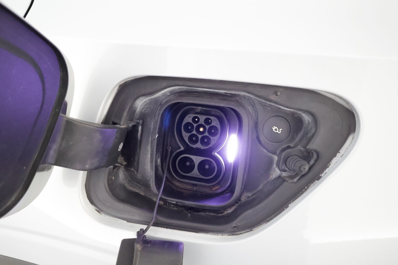 POLESTAR 2 2022 Dual Motor 78 kWh * ACC / H&K / ILP / Pixel LED / Lasikatto / 360° / Muistipenkki / BLIS / Navi / Keyless / Ratinlämmitin * - Kahdet renkaat aluvanteilla / Merkkihuollettu - HULLUT AVAJAISHULINAT KORKOTARJOUS 3,29 %