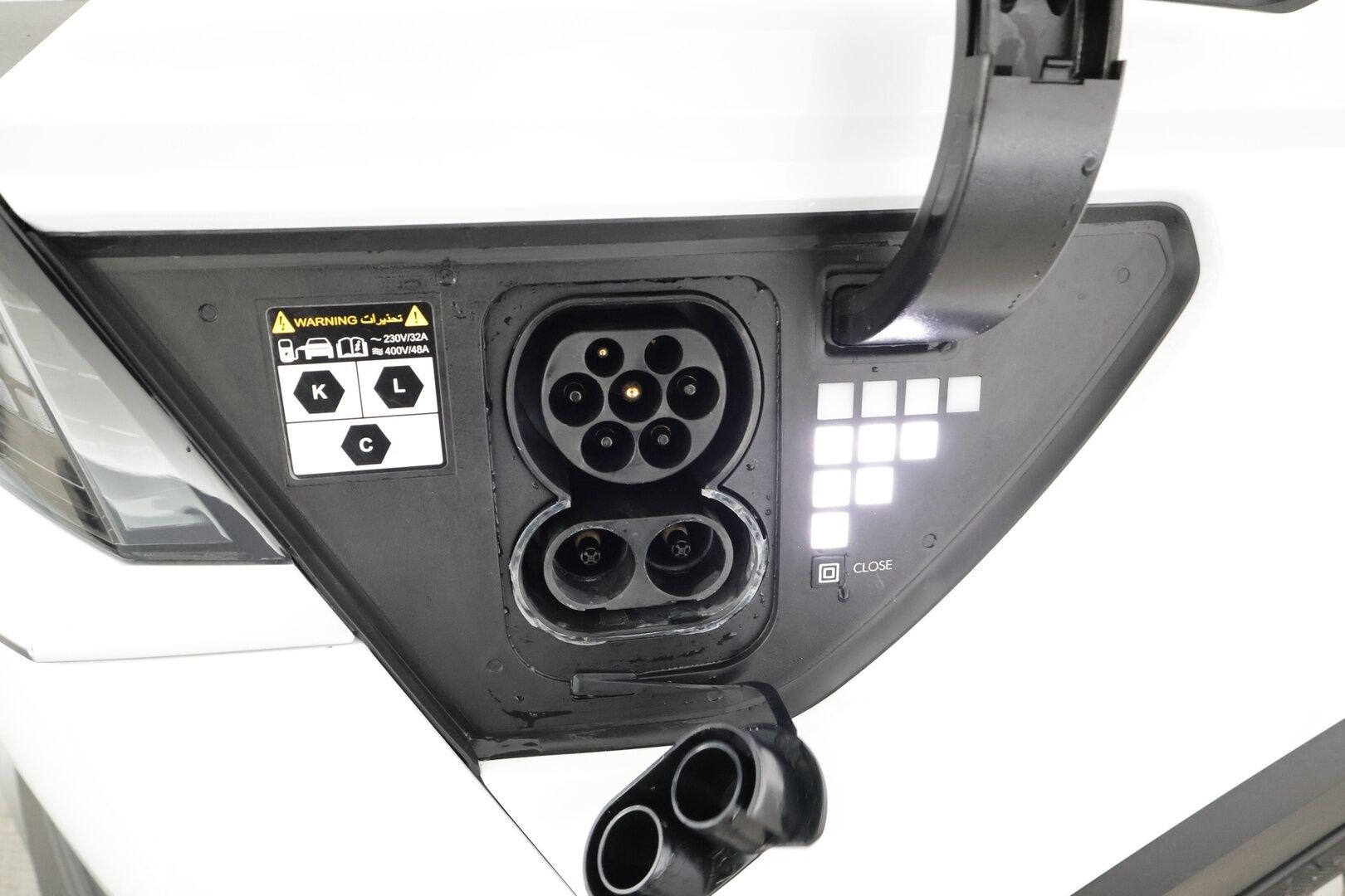 Hyundai IONIQ 5 2023 77 kWh 229 hv Premium * ACC / P.kamera / ILP / LED / Navi / Keyless / Sähköluukku / Sähköpenkki * - Merkkihuollettu