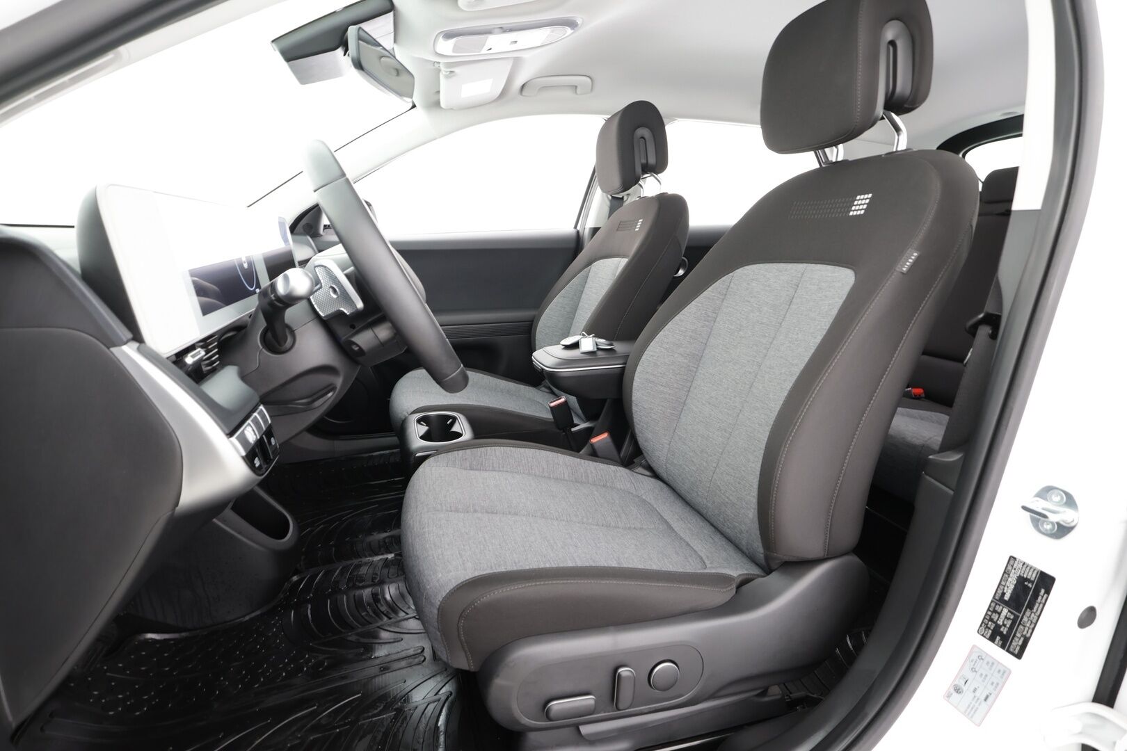 Hyundai IONIQ 5 2023 77 kWh 229 hv Premium * ACC / P.kamera / ILP / LED / Navi / Keyless / Sähköluukku / Sähköpenkki * - Merkkihuollettu