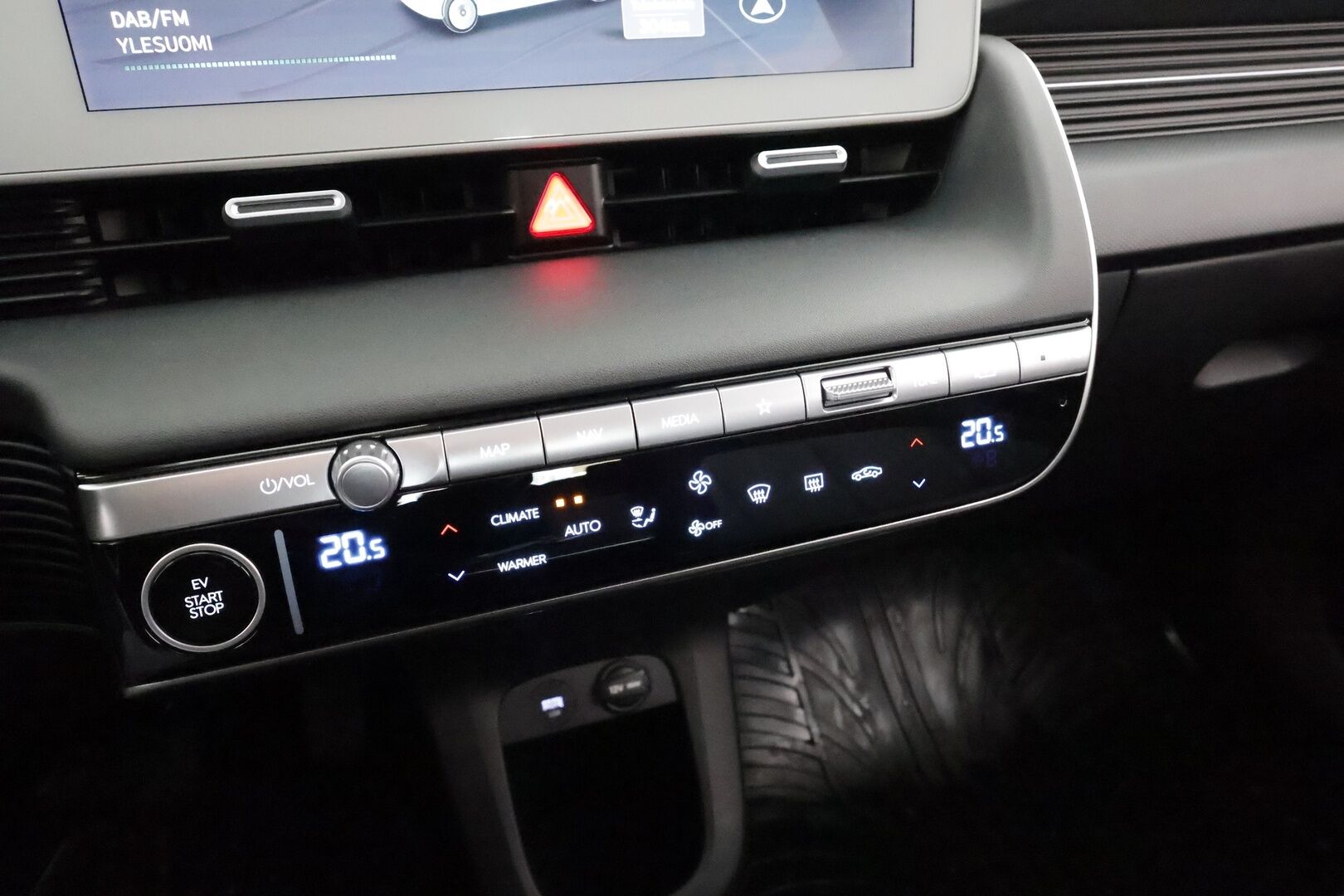 Hyundai IONIQ 5 2023 77 kWh 229 hv Premium * ACC / P.kamera / ILP / LED / Navi / Keyless / Sähköluukku / Sähköpenkki * - Merkkihuollettu