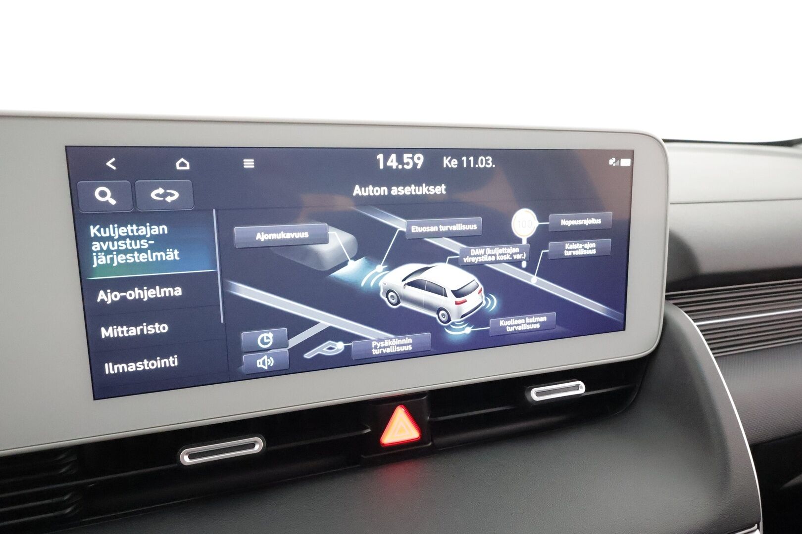 Hyundai IONIQ 5 2023 77 kWh 229 hv Premium * ACC / P.kamera / ILP / LED / Navi / Keyless / Sähköluukku / Sähköpenkki * - Merkkihuollettu