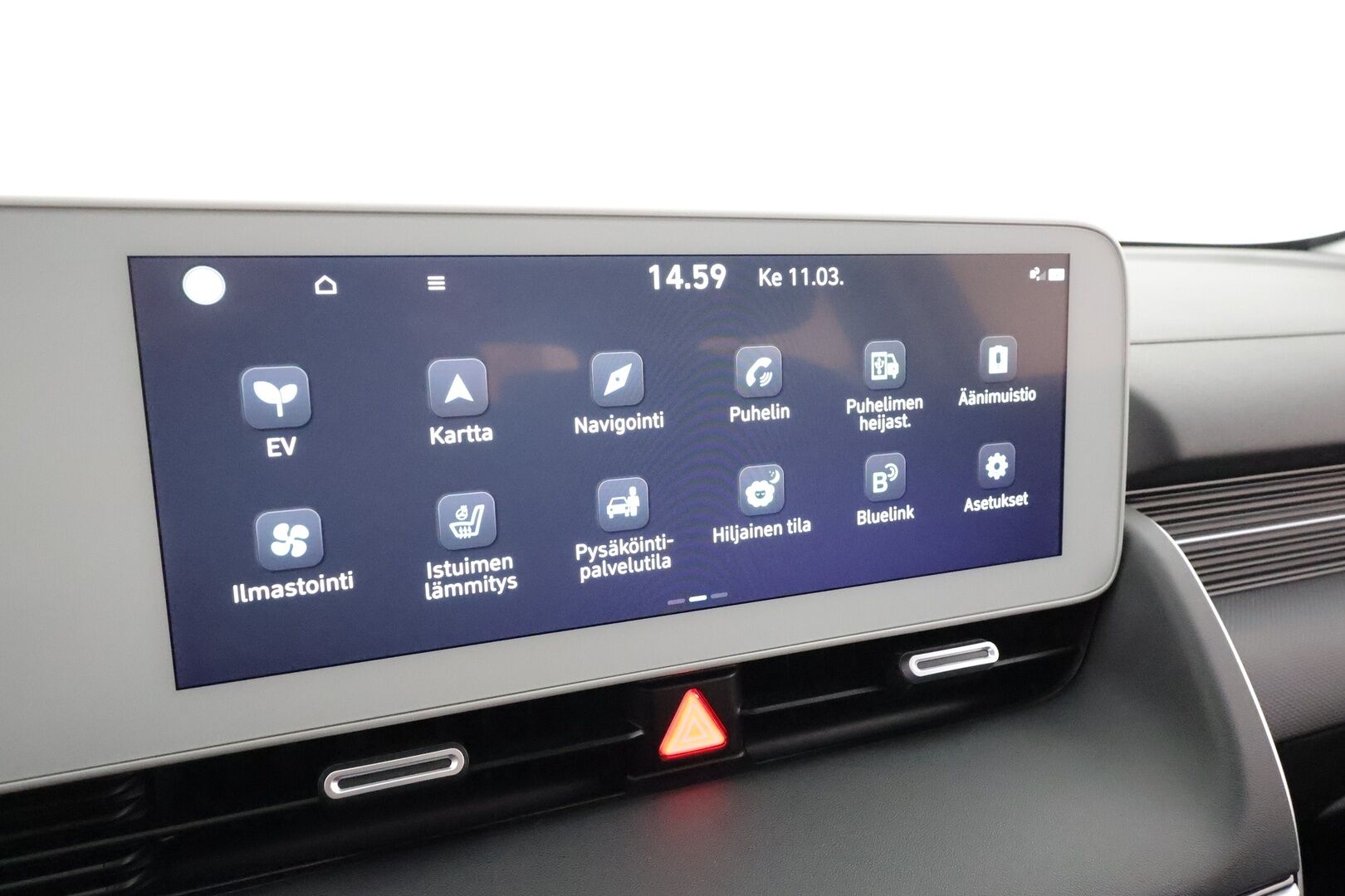 Hyundai IONIQ 5 2023 77 kWh 229 hv Premium * ACC / P.kamera / ILP / LED / Navi / Keyless / Sähköluukku / Sähköpenkki * - Merkkihuollettu