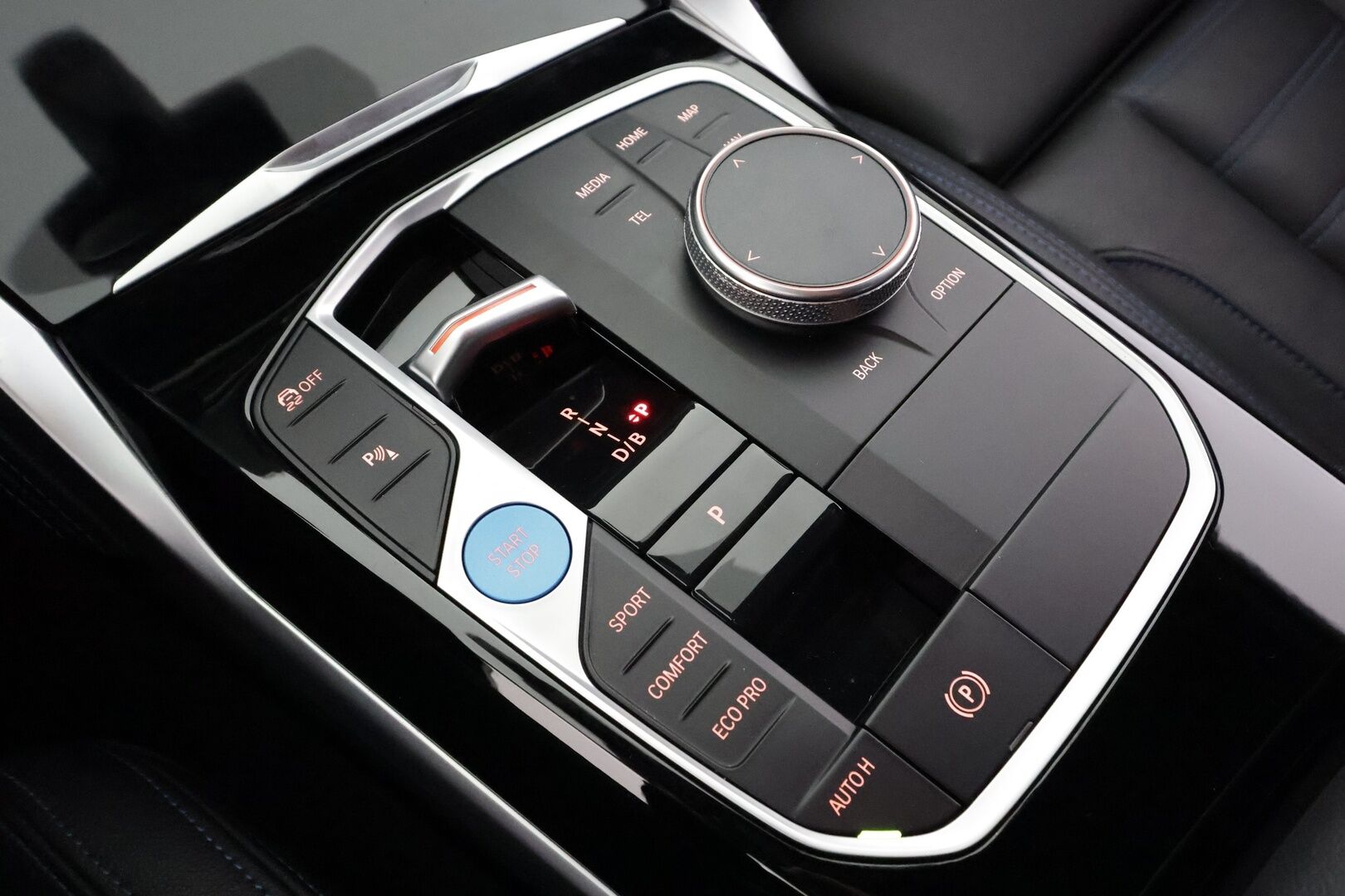 BMW i4 2024 M50 Fully Charged - | ACC | Lisälämmitin | Koukku | Laser Light LED | H/K | P.Kamera | Muistipenkki | Widescreen | Kahdet Renkaat | Merkkihuollettu |