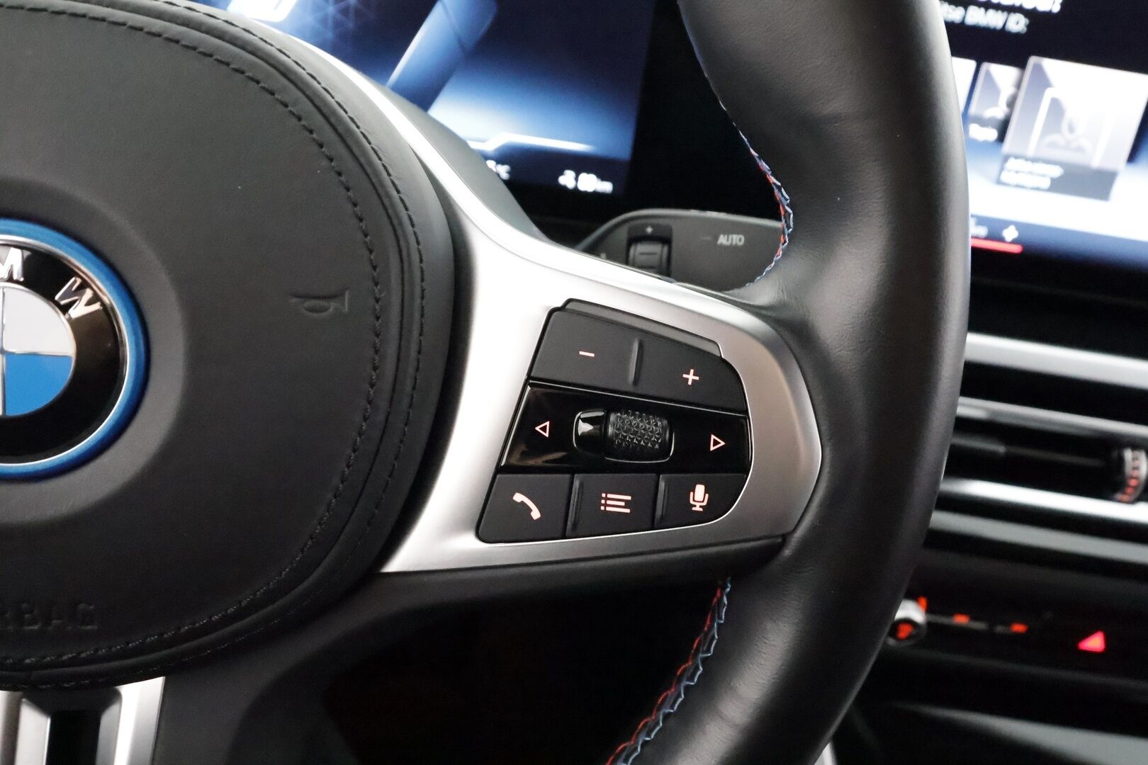BMW i4 2024 M50 Fully Charged - | ACC | Lisälämmitin | Koukku | Laser Light LED | H/K | P.Kamera | Muistipenkki | Widescreen | Kahdet Renkaat | Merkkihuollettu |