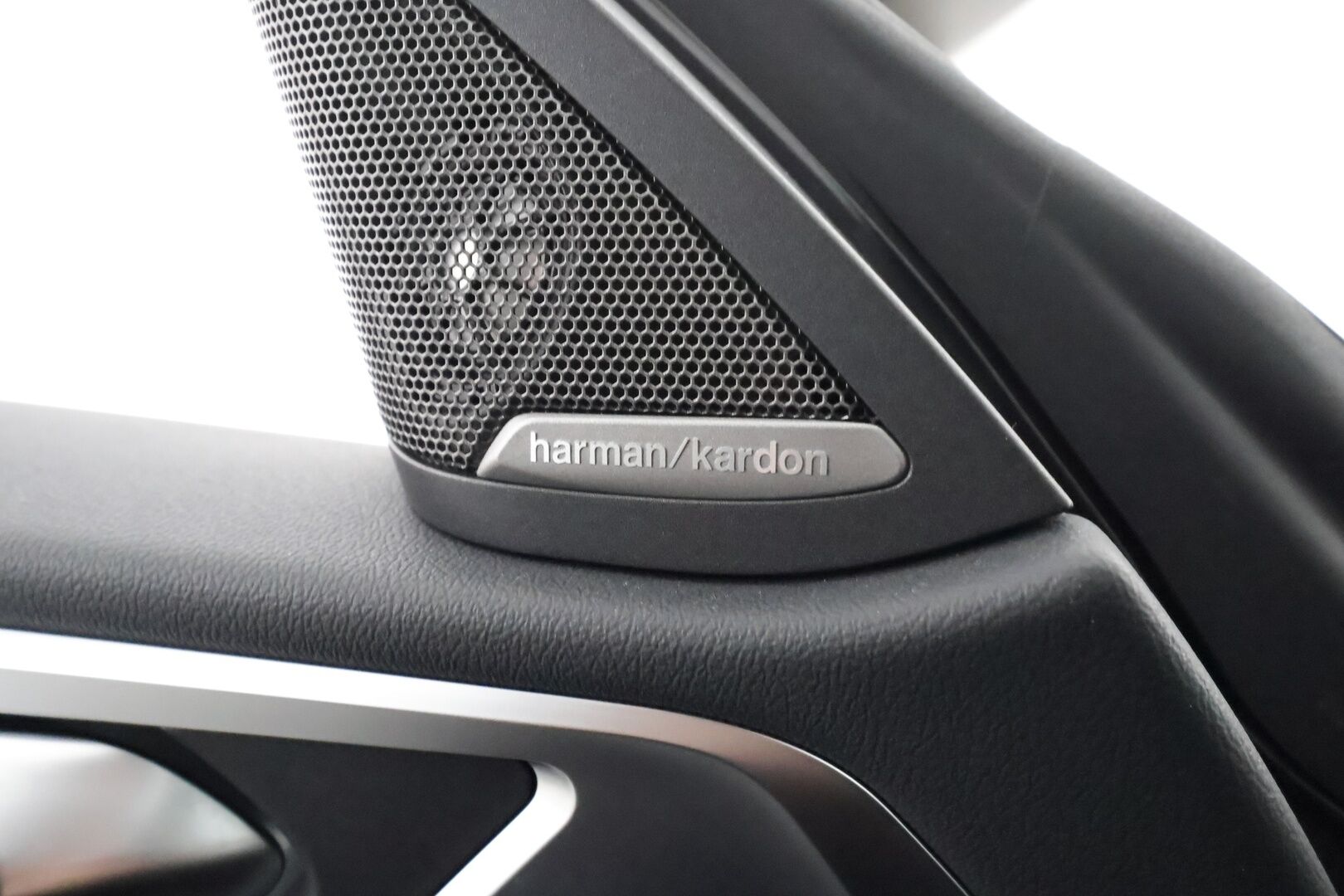 BMW i4 2024 M50 Fully Charged - | ACC | Lisälämmitin | Koukku | Laser Light LED | H/K | P.Kamera | Muistipenkki | Widescreen | Kahdet Renkaat | Merkkihuollettu |