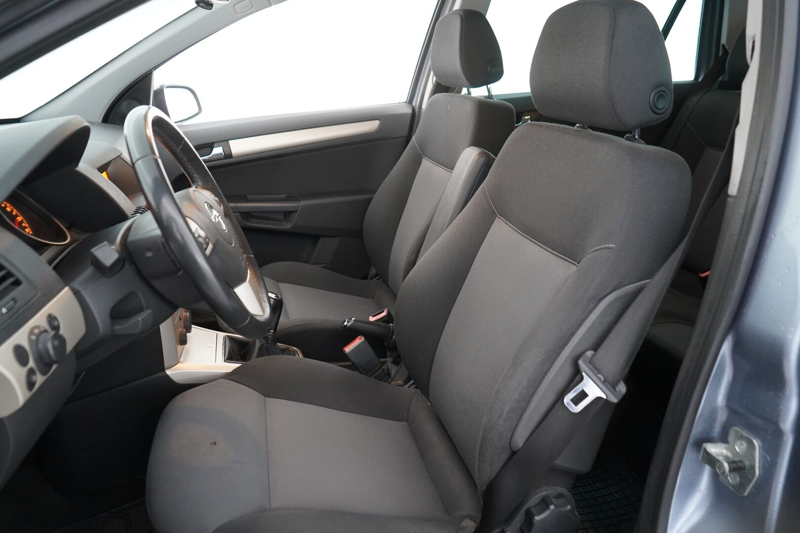 Opel Astra 2008 1.6 Twinport Wagon Enjoy 115hv M5 *Myydään huutokaupat.com sivulla!*