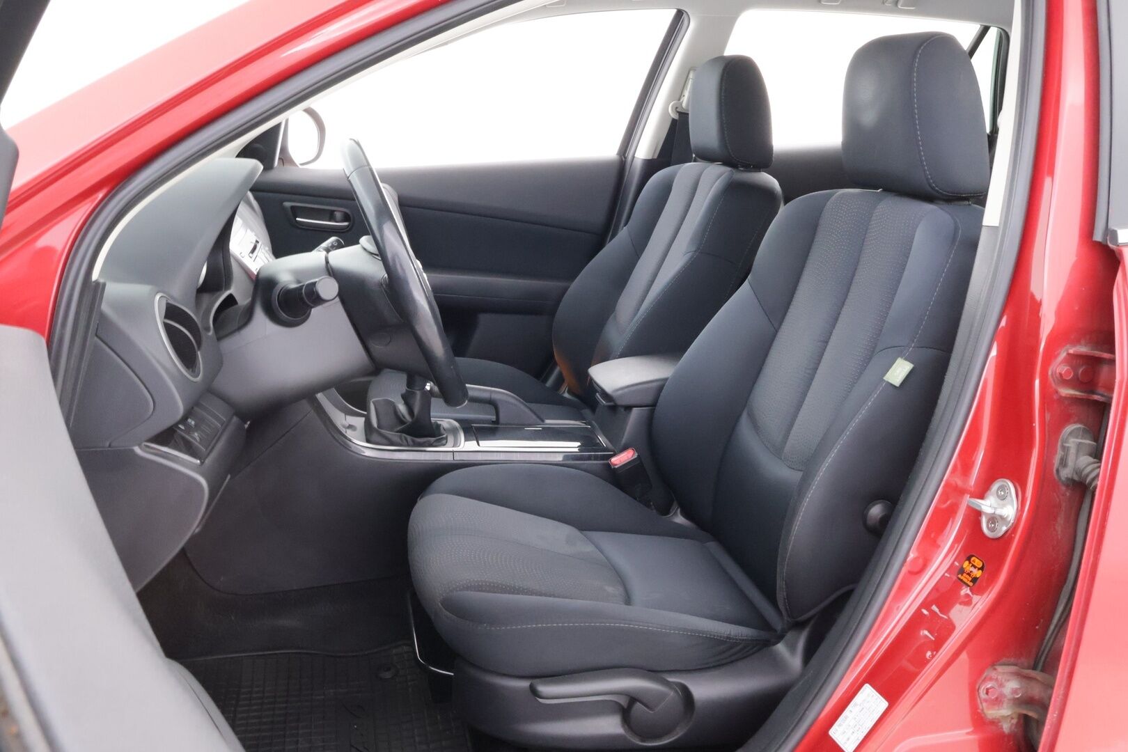 Mazda 6 2010 Sport Wagon 1,8 Elegance Business 5MT 5ov WB2 - YritysOutlet - Myydään vain yrityksille - – Tämä auto myydään YritysOutlet -valikoimasta vain yritykselle