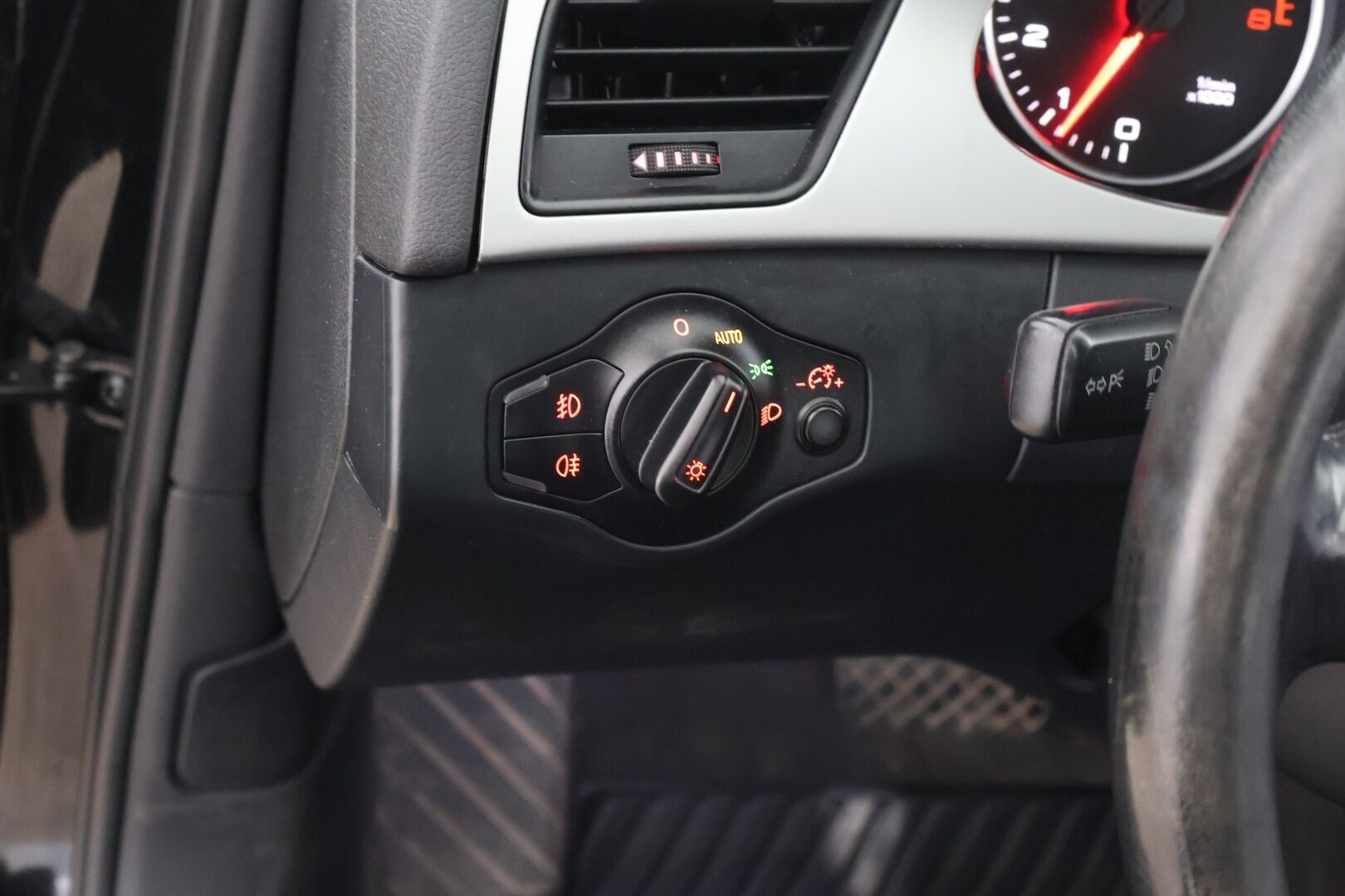 Audi A4 2009 Avant 1,8 TFSI 88 kW multitronic Business - YritysOutlet - Myydään vain yrityksille - - – Tämä auto myydään YritysOutlet -valikoimasta vain yritykselle