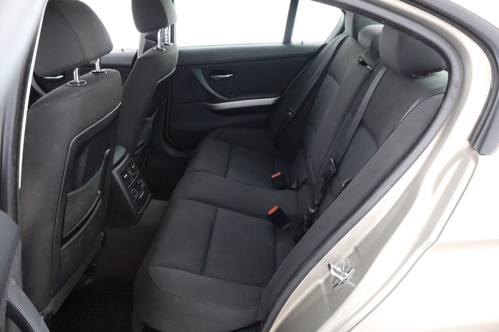 BMW 320 2009 A E90 Sedan Business - MYYDÄÄN HUUTOKAUPAT.COM!