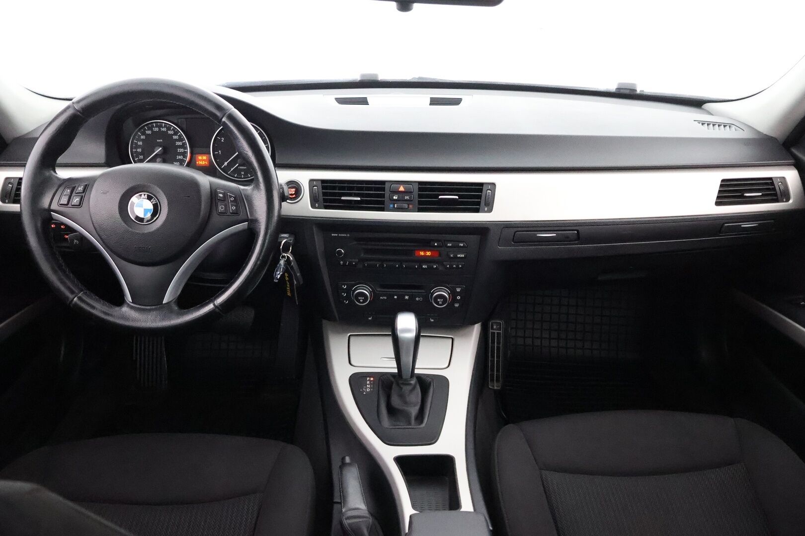 BMW 320 2009 A E90 Sedan Business - MYYDÄÄN HUUTOKAUPAT.COM!
