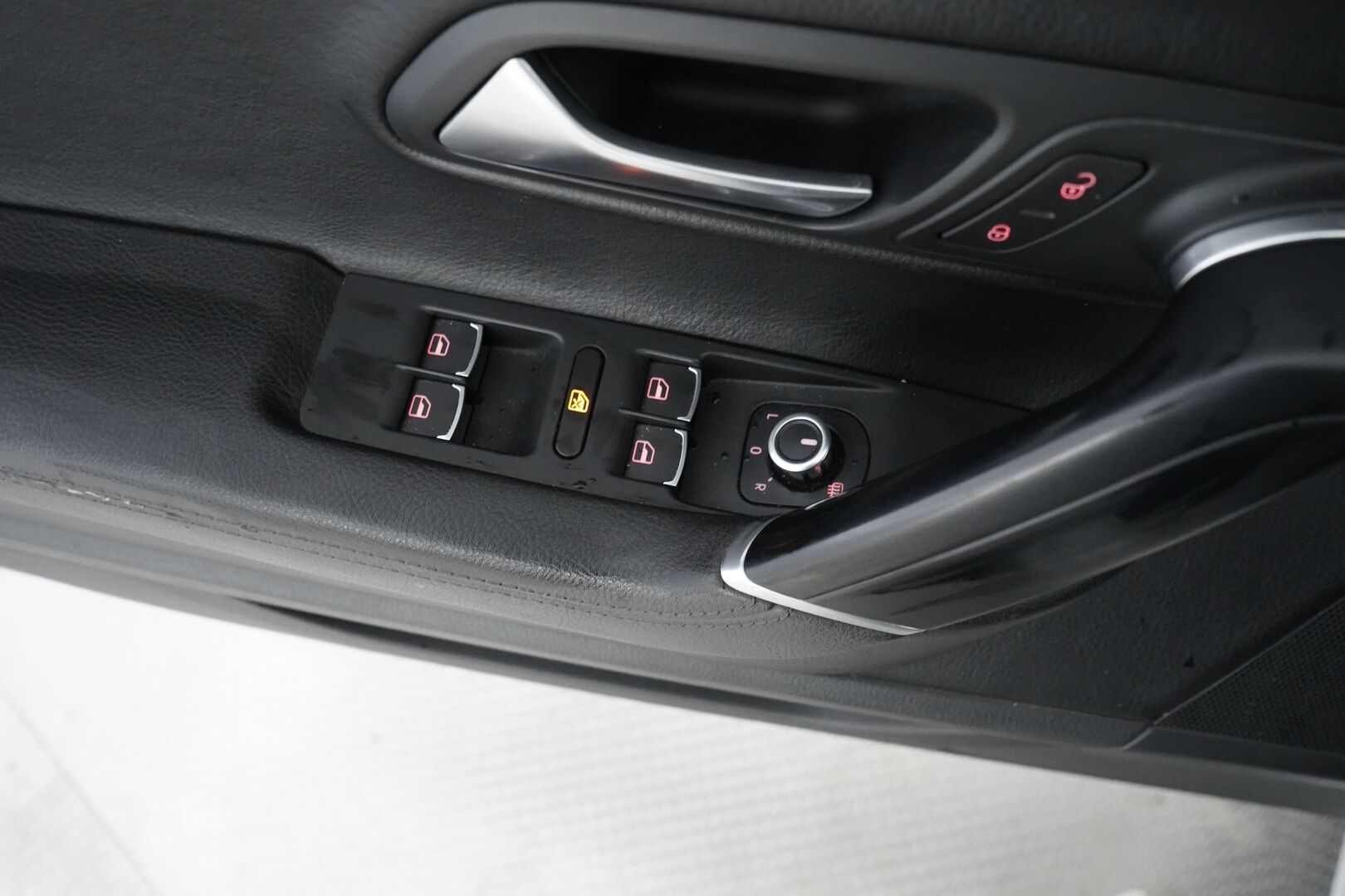 Volkswagen Passat CC 2009 MYYDÄÄN HUUTOKAUPAT.COM - MYYDÄÄÄN HUUTOKAUPAT.COM SIVUSTOLLA! Uusi kytkinpaketti / Suomi-auto / Kahdet hyvät renkaat / Seuraava katsastus 07/2026