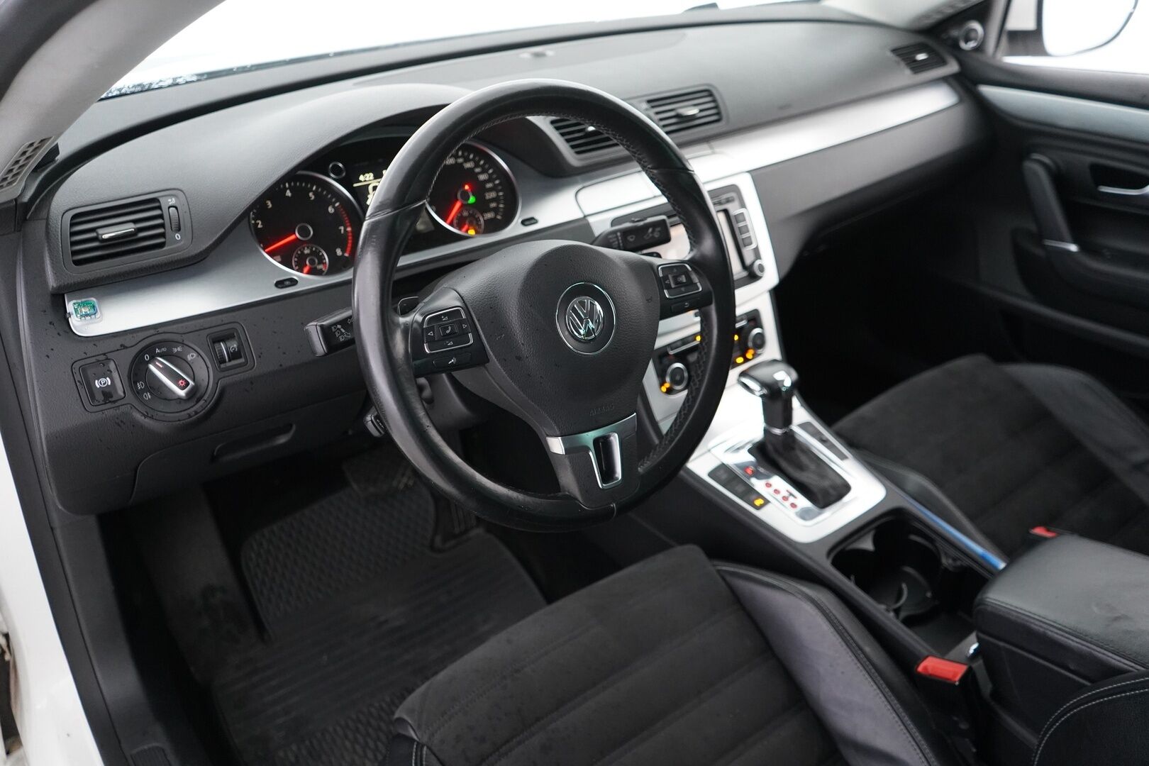 Volkswagen Passat CC 2009 MYYDÄÄN HUUTOKAUPAT.COM - MYYDÄÄÄN HUUTOKAUPAT.COM SIVUSTOLLA! Uusi kytkinpaketti / Suomi-auto / Kahdet hyvät renkaat / Seuraava katsastus 07/2026