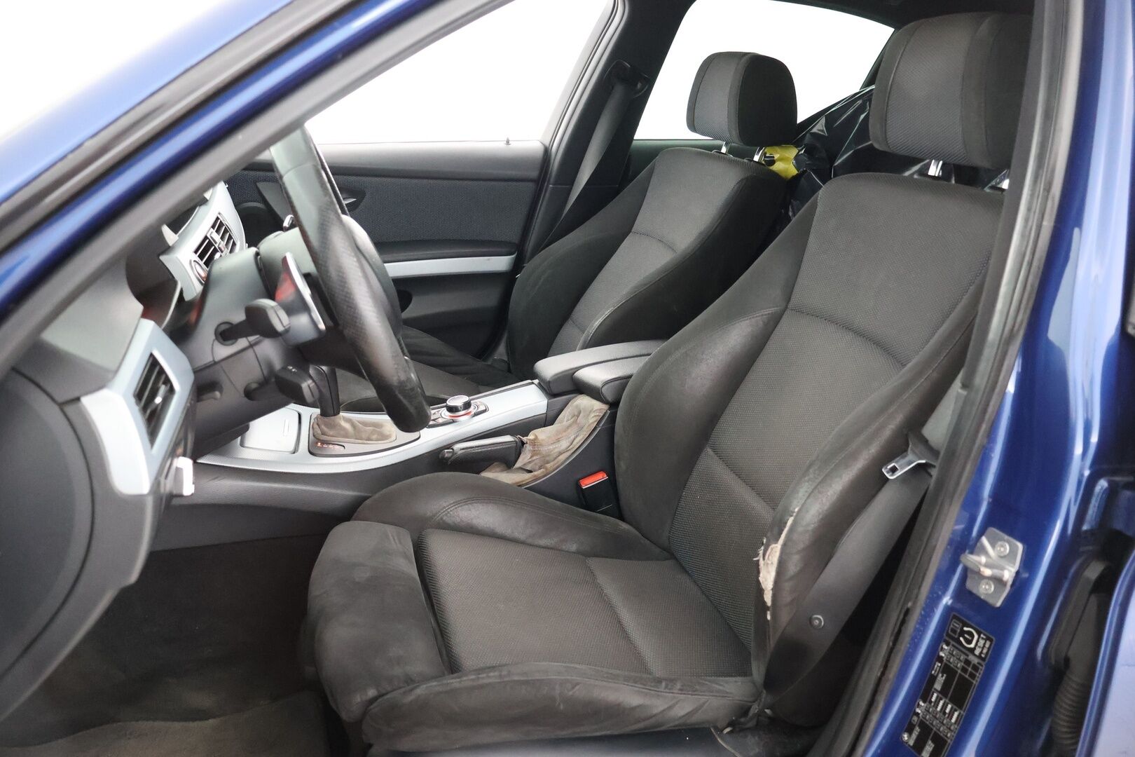 BMW 330 2010 dA X-Drive E90 Sedan M-Sport - YritysOutlet - Myydään vain yrityksille
