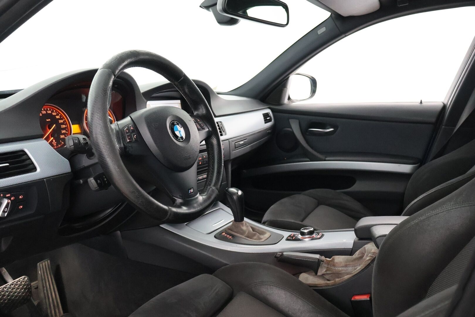 BMW 330 2010 dA X-Drive E90 Sedan M-Sport - YritysOutlet - Myydään vain yrityksille