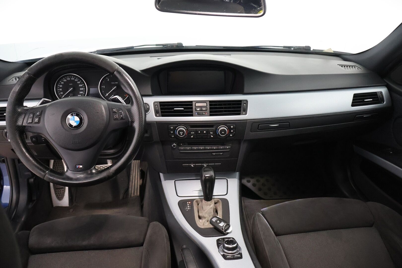 BMW 330 2010 dA X-Drive E90 Sedan M-Sport - YritysOutlet - Myydään vain yrityksille