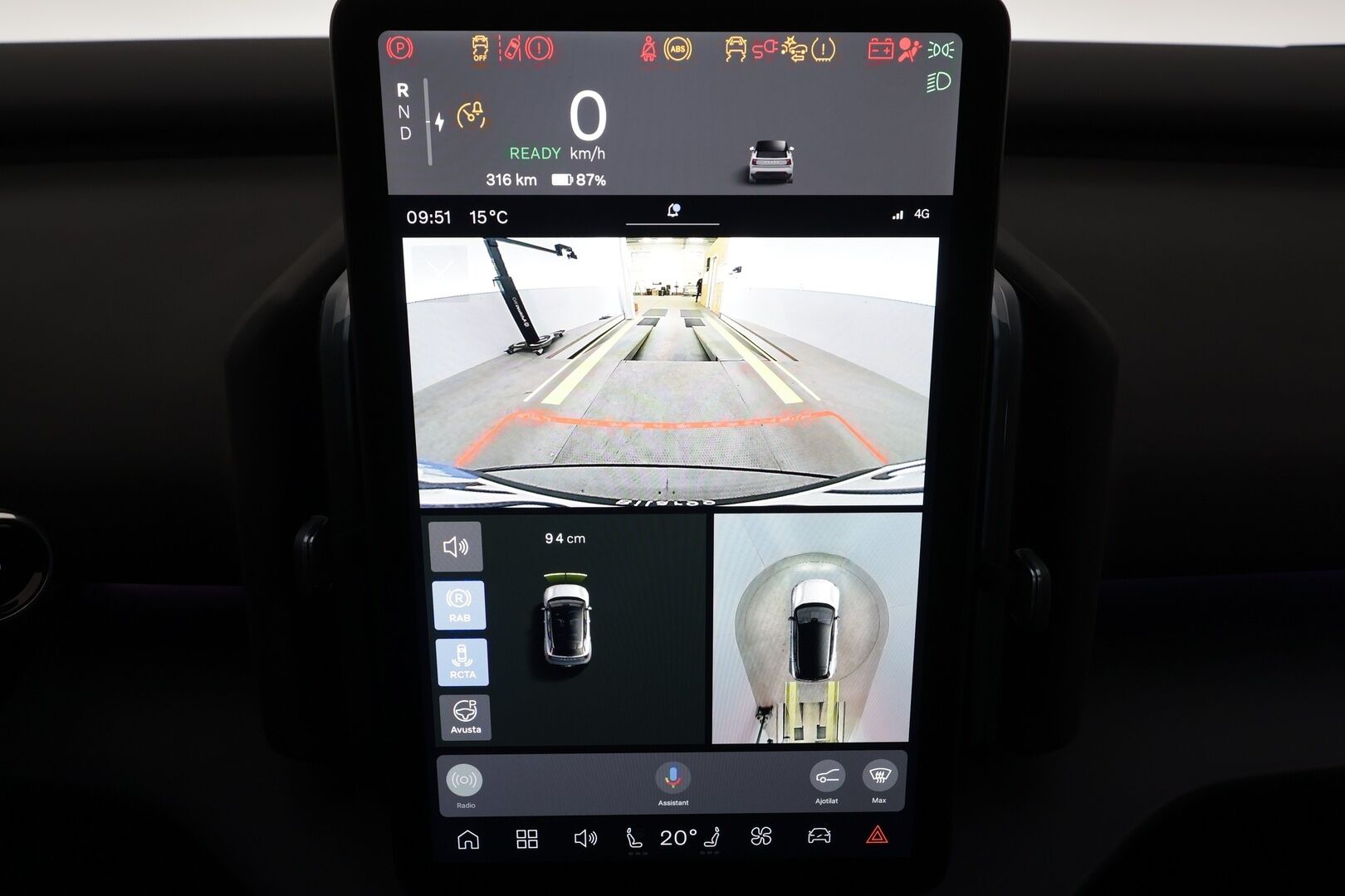 Volvo EX30 2024 Twin Performance Ultra * ILP / Koukku / Lasikatto / Pilot Assist / H&K / 360 / LED / Muistipenkki * - Merkkihuollot / Kahdet renkaat aluvanteilla