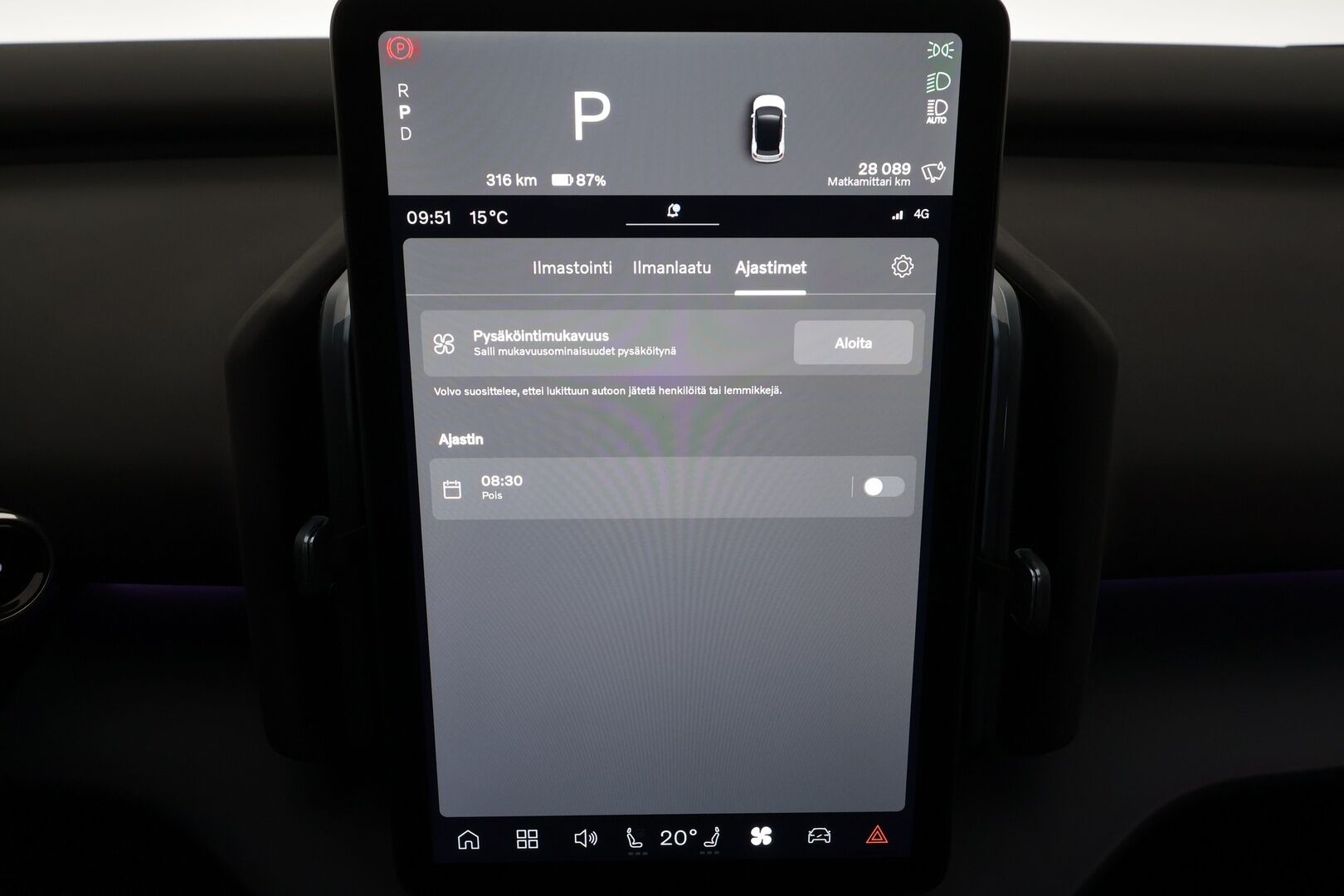 Volvo EX30 2024 Twin Performance Ultra * ILP / Koukku / Lasikatto / Pilot Assist / H&K / 360 / LED / Muistipenkki * - Merkkihuollot / Kahdet renkaat aluvanteilla