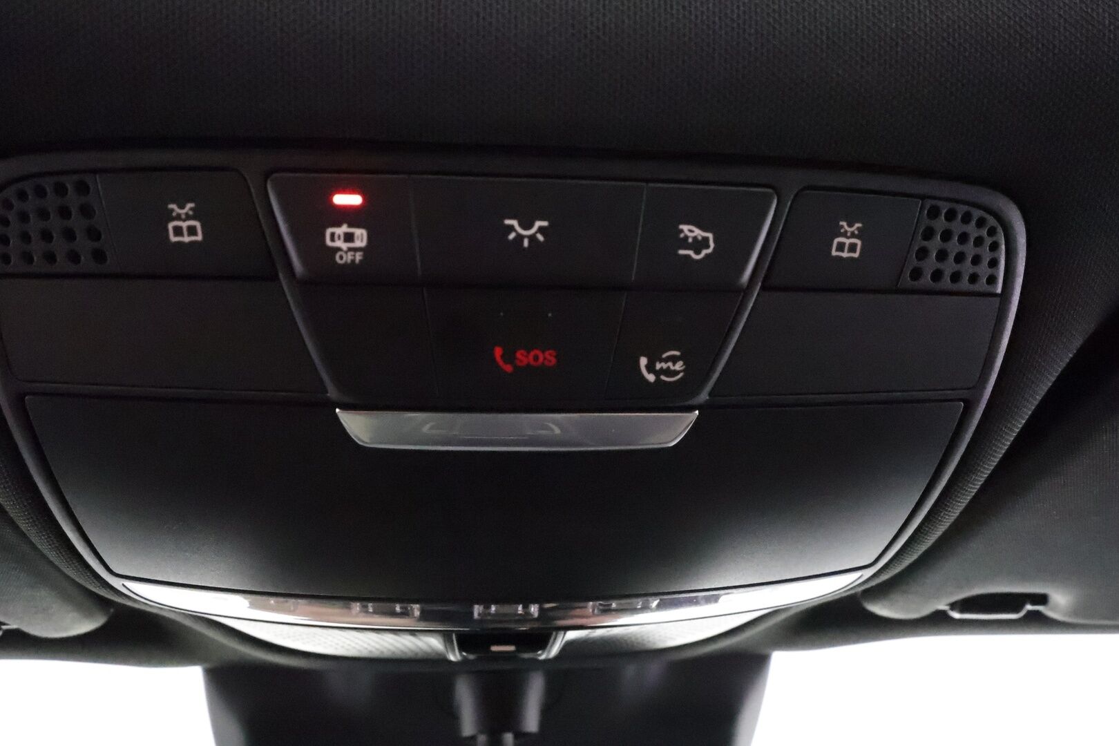 MERCEDES-BENZ EQC 2022 400 4Matic AMG Exclusive **Widescreen / HUD / ILS-LED / Distronic / 360° / Lasikattoluukku / Ilmastoidut Sporttinahat** - 3,99 % KORKOTARJOUS TÄHÄN AUTOON - 2x Latauskaapelit / Kahdet Renkaat / **HYVILLÄ KAMOILLA**