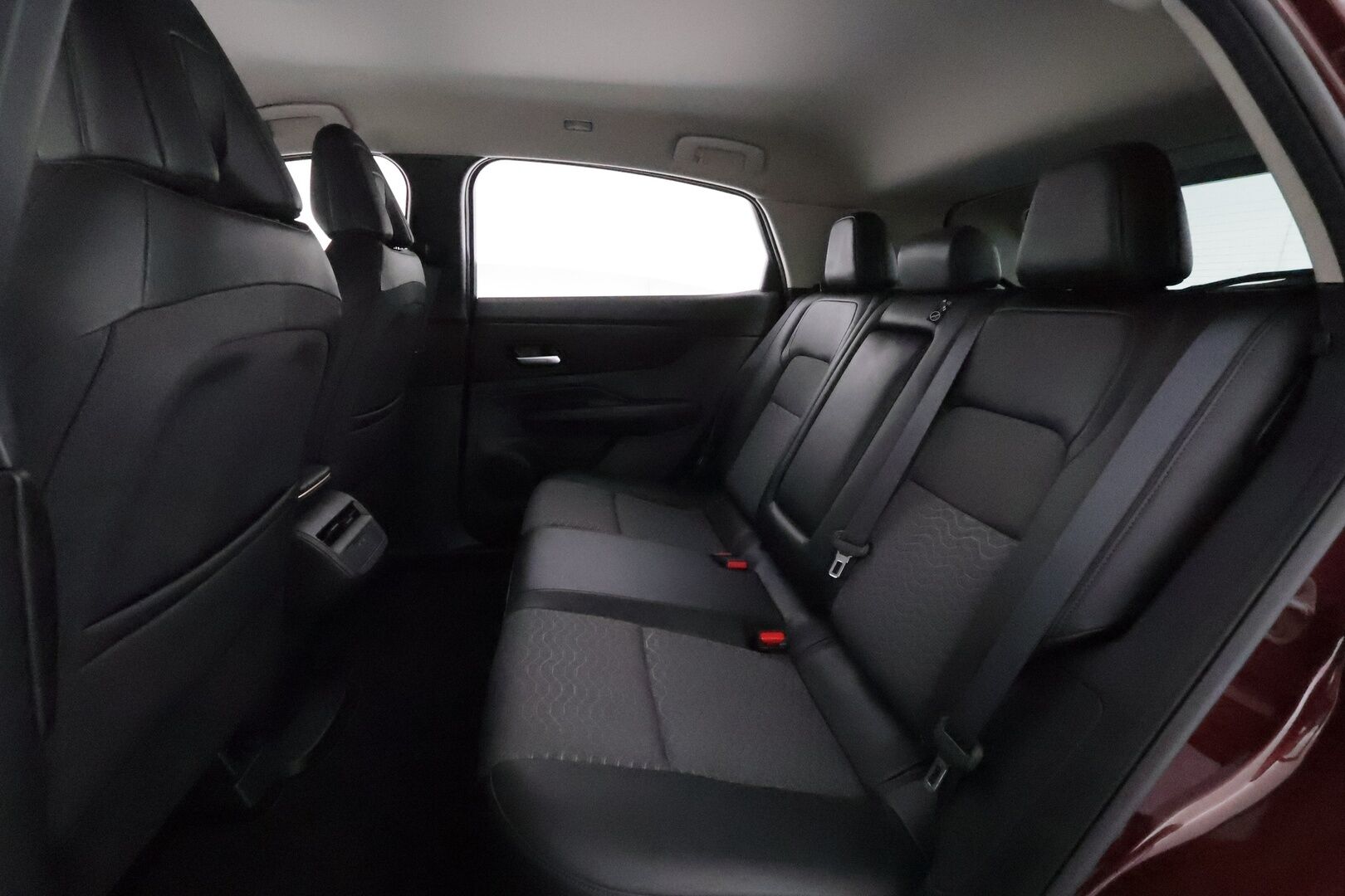 NISSAN ARIYA 2023 Advance 2WD 22kw charger **Adapt.Vakkari / LED-valot / 360° / Kaistavahti / Navi / Apple&android / Digimittaristo** - 3,99 % KORKOTARJOUS TÄHÄN AUTOON - 2x Latauskaapelit