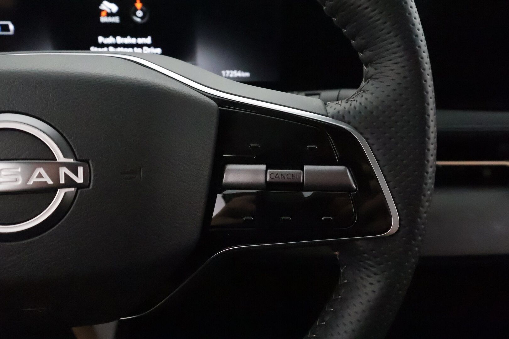 NISSAN ARIYA 2023 Advance 2WD 22kw charger **Adapt.Vakkari / LED-valot / 360° / Kaistavahti / Navi / Apple&android / Digimittaristo** - 3,99 % KORKOTARJOUS TÄHÄN AUTOON - 2x Latauskaapelit