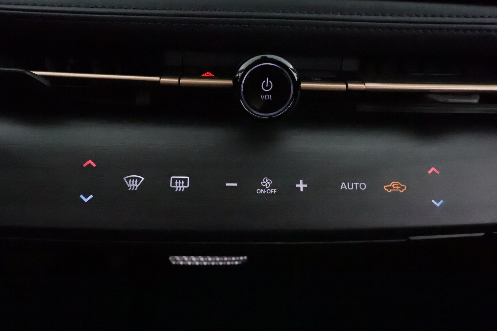 NISSAN ARIYA 2023 Advance 2WD 22kw charger **Adapt.Vakkari / LED-valot / 360° / Kaistavahti / Navi / Apple&android / Digimittaristo** - 3,99 % KORKOTARJOUS TÄHÄN AUTOON - 2x Latauskaapelit