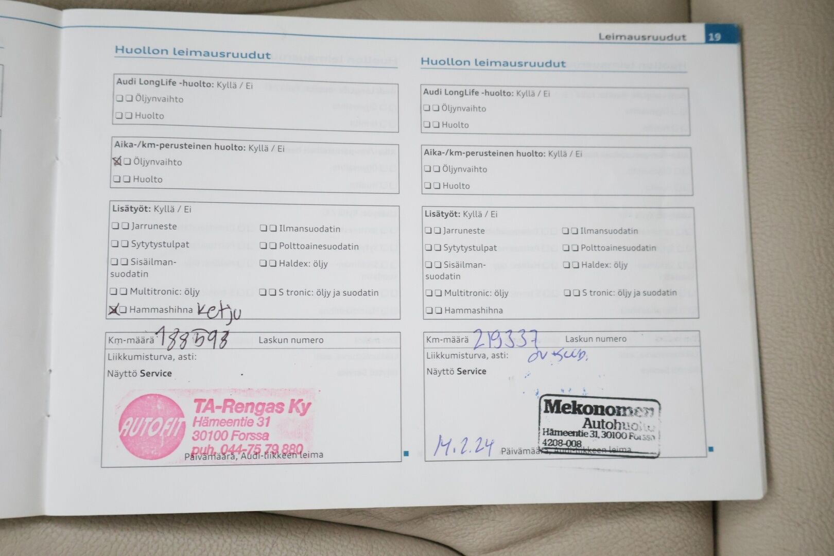 Audi A5 2010 Coupé 2,0 TFSI  132 kW Start-Stop Myydään huutokaupat.com - Suomi-auto | Huoltokirja | Webasto kaukosäädöllä | Digimittaristo | Xenon-ajovalot | Vaalea nahkasisusta | Vakionopeudensäädin | Tutkat | Myydään huutokaupat.com 