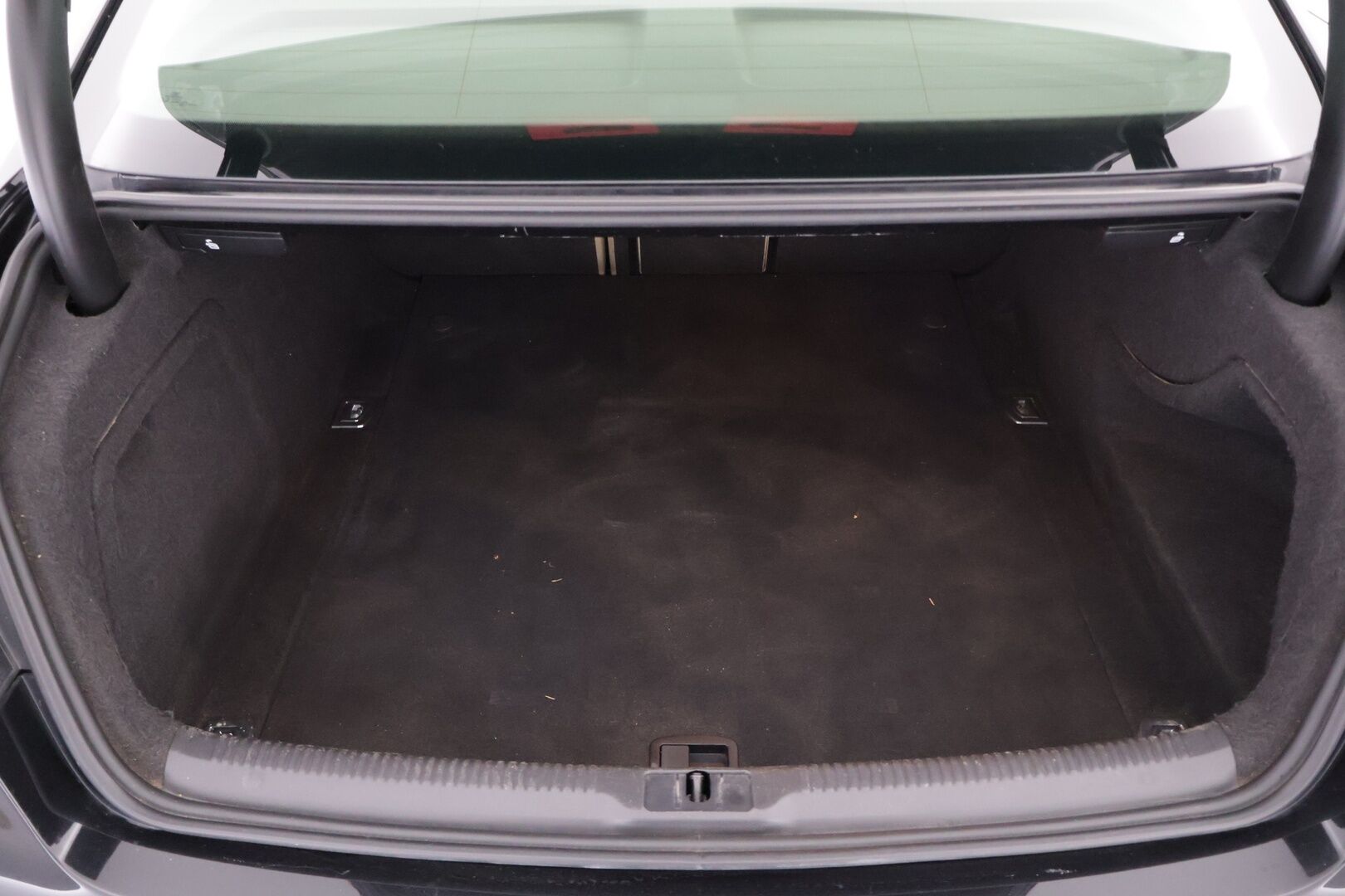Audi A5 2010 Coupé 2,0 TFSI  132 kW Start-Stop Myydään huutokaupat.com - Suomi-auto | Huoltokirja | Webasto kaukosäädöllä | Digimittaristo | Xenon-ajovalot | Vaalea nahkasisusta | Vakionopeudensäädin | Tutkat | Myydään huutokaupat.com 