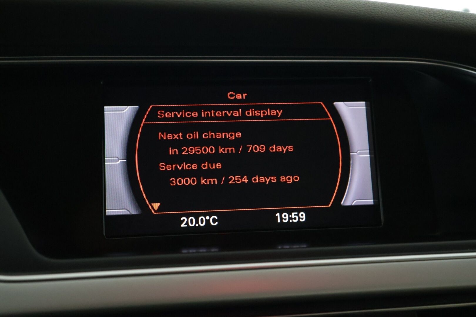 Audi A5 2010 Coupé 2,0 TFSI  132 kW Start-Stop Myydään huutokaupat.com - Suomi-auto | Huoltokirja | Webasto kaukosäädöllä | Digimittaristo | Xenon-ajovalot | Vaalea nahkasisusta | Vakionopeudensäädin | Tutkat | Myydään huutokaupat.com 