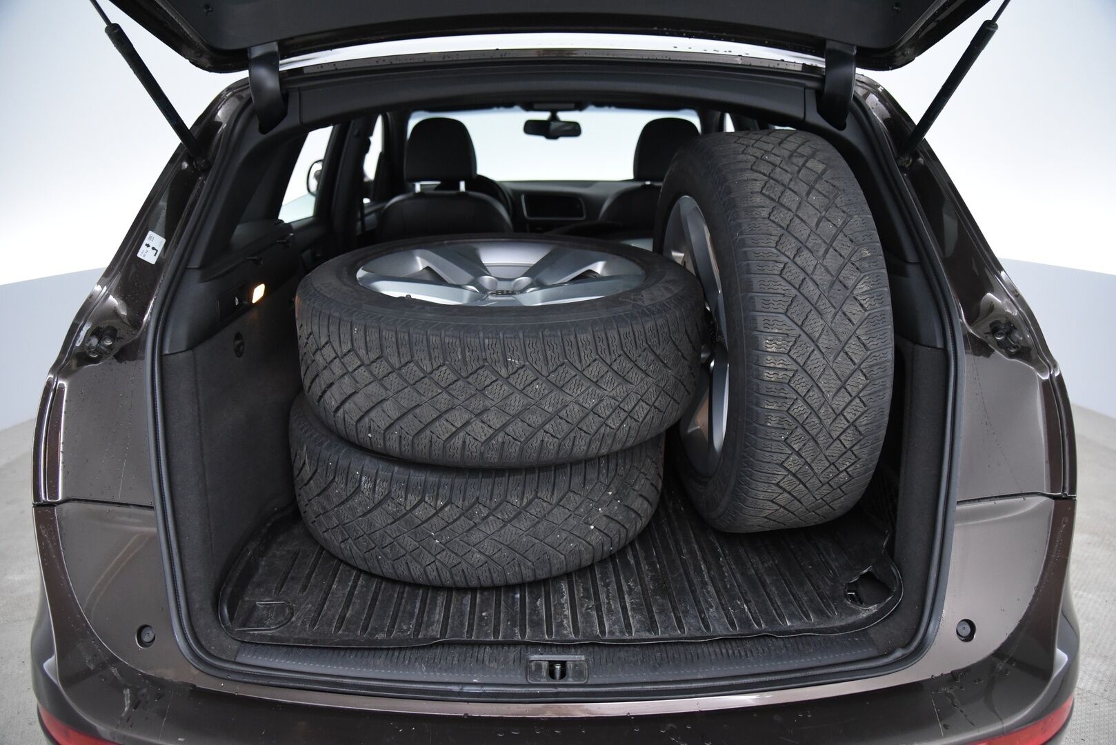 Audi Q5 2011 2,0 TDI quattro S tronic Business / Myydään huutokaupat.com:ssa! - Myydään vain Huutokaupat.com:ssa!