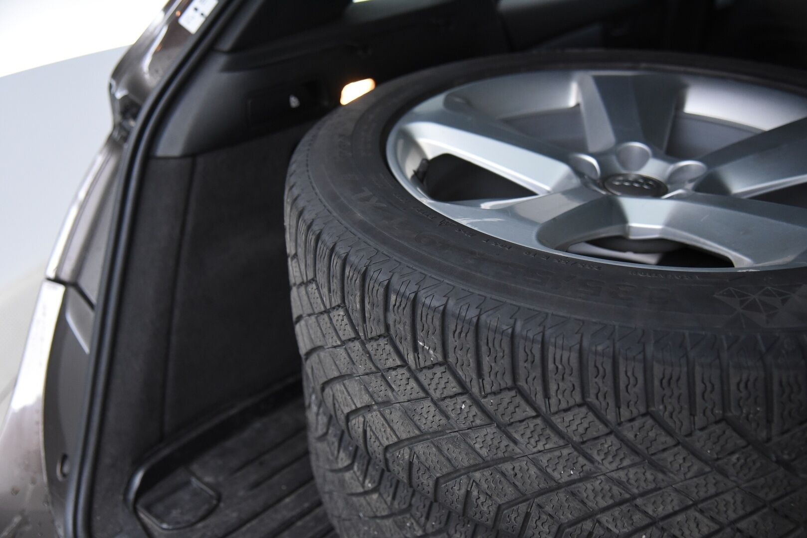 Audi Q5 2011 2,0 TDI quattro S tronic Business / Myydään huutokaupat.com:ssa! - Myydään vain Huutokaupat.com:ssa!