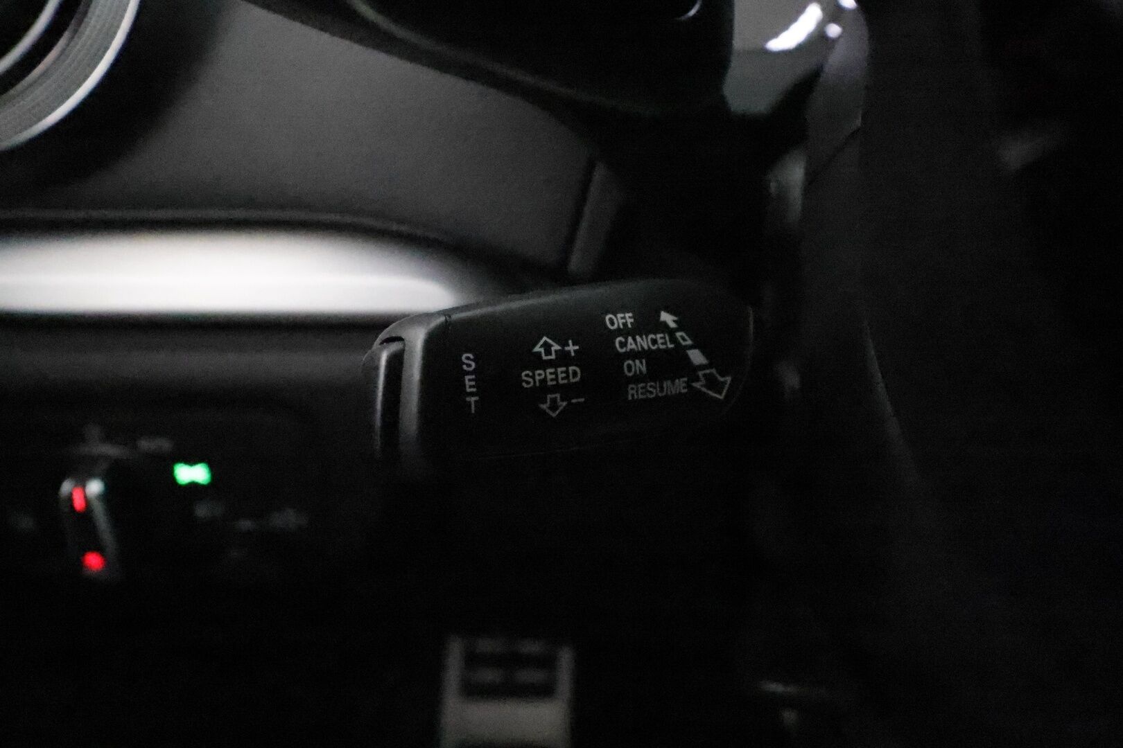 Audi S3 2015 Sedan 2,0 TFSI 221 kW quattro S tronic *Bang&Olufsen / Vakkari / Keyless / Navi / Sporttipenkit / Lohkolämmitin* - Hunajakennomaski / Flatbottom ratti / Suomi-auto / Merkkihuollettu / Kahdet renkaat aluvanteilla - Osta nyt, maksa vasta ensi vuonna