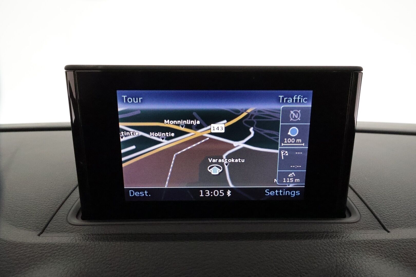 Audi S3 2015 Sedan 2,0 TFSI 221 kW quattro S tronic *Bang&Olufsen / Vakkari / Keyless / Navi / Sporttipenkit / Lohkolämmitin* - *Hunajakennomaski / Flatbottom ratti / Suomi-auto / Merkkihuollettu / Kahdet renkaat aluvanteilla*