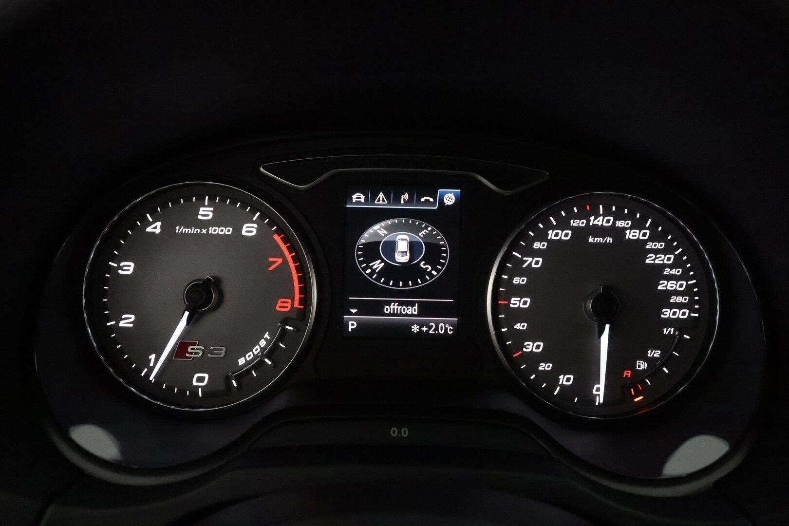 Audi S3 2015 Sedan 2,0 TFSI 221 kW quattro S tronic *Bang&Olufsen / Vakkari / Keyless / Navi / Sporttipenkit / Lohkolämmitin* - *Hunajakennomaski / Flatbottom ratti / Suomi-auto / Merkkihuollettu / Kahdet renkaat aluvanteilla*