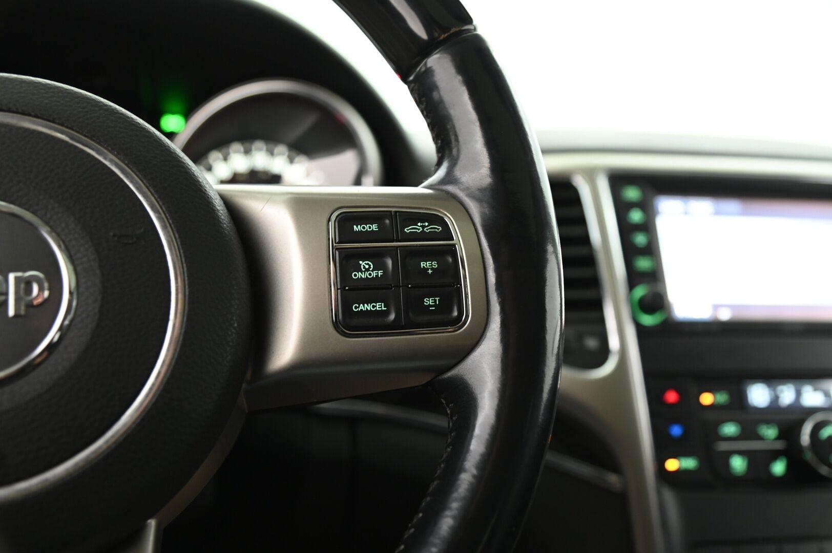 Jeep Grand Cherokee 2011 3.0 CRD *Myydään Huutokaupat.com*