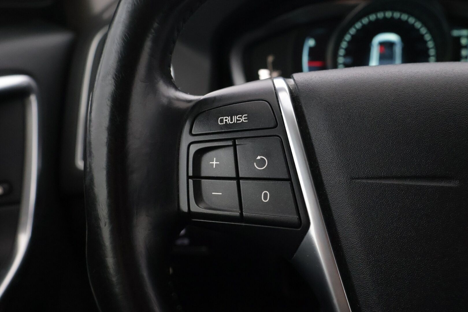 Volvo XC60 2014 D4 AWD Momentum aut *Suomi-auto / Facelift / Webasto / Koukku / Digimittari / Navi / P. tutka* - Erinomaisesti huollettu / Nokian Nastarenkaat / Hyvin Varusteltu Suomiauto!