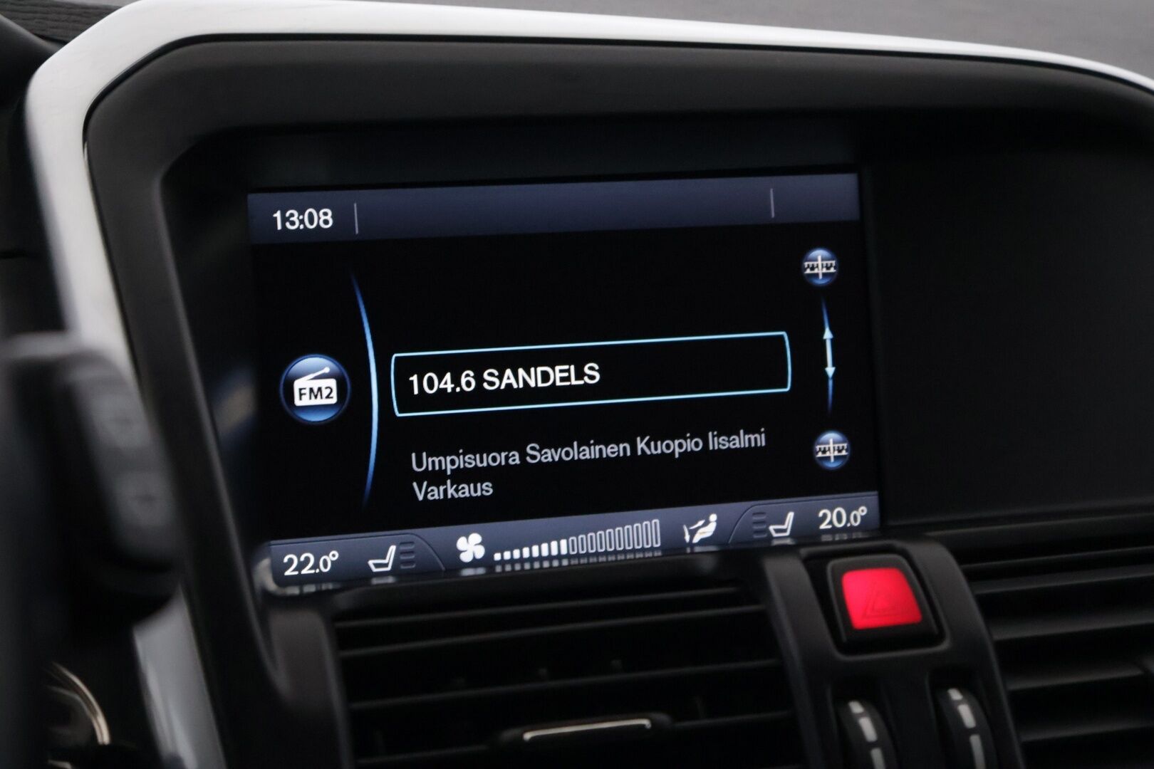 Volvo XC60 2014 D4 AWD Momentum aut *Suomi-auto / Facelift / Webasto / Koukku / Digimittari / Navi / P. tutka* - Erinomaisesti huollettu / Nokian Nastarenkaat / Hyvin Varusteltu Suomiauto!