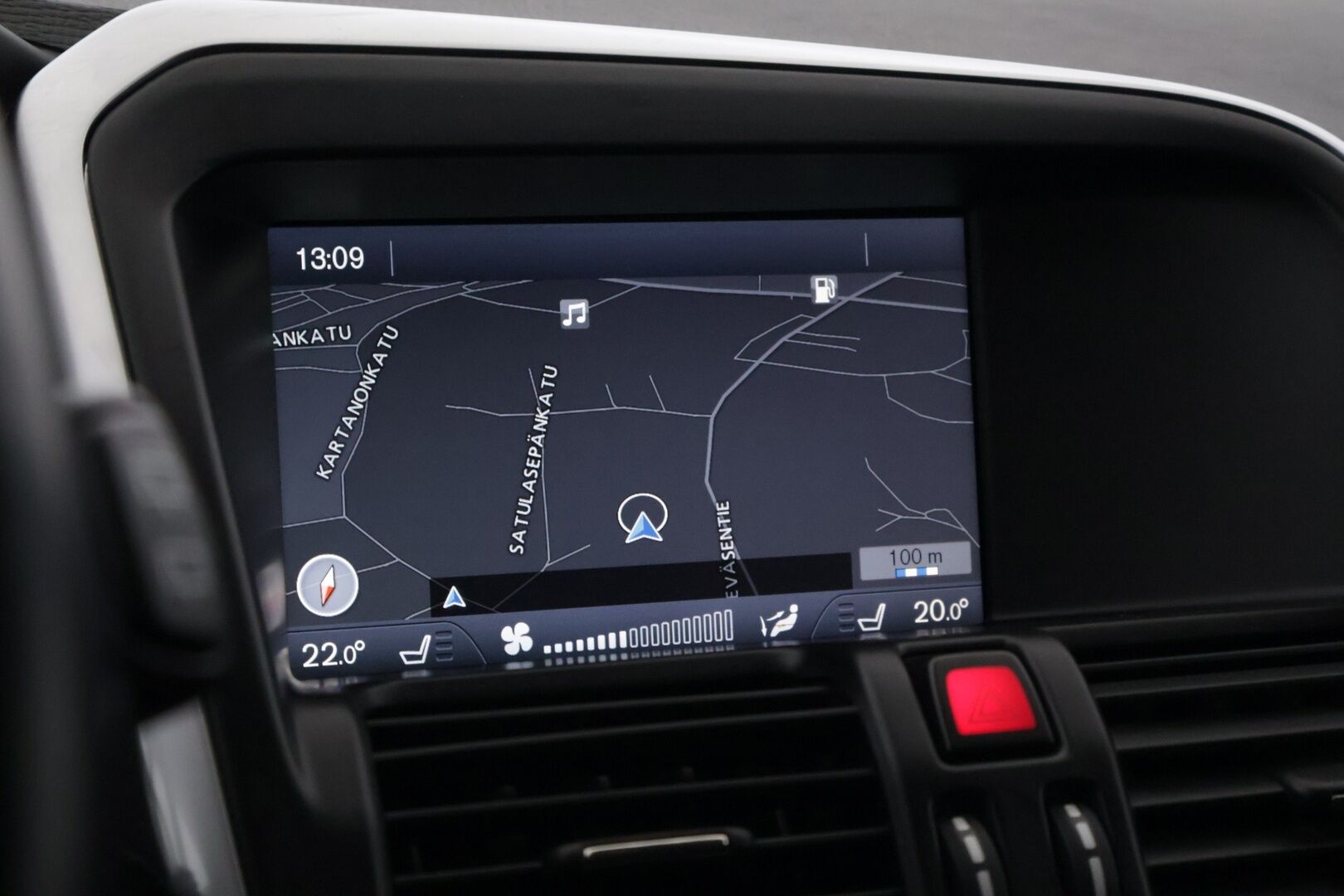 Volvo XC60 2014 D4 AWD Momentum aut *Suomi-auto / Facelift / Webasto / Koukku / Digimittari / Navi / P. tutka* - Erinomaisesti huollettu / Nokian Nastarenkaat / Hyvin Varusteltu Suomiauto!