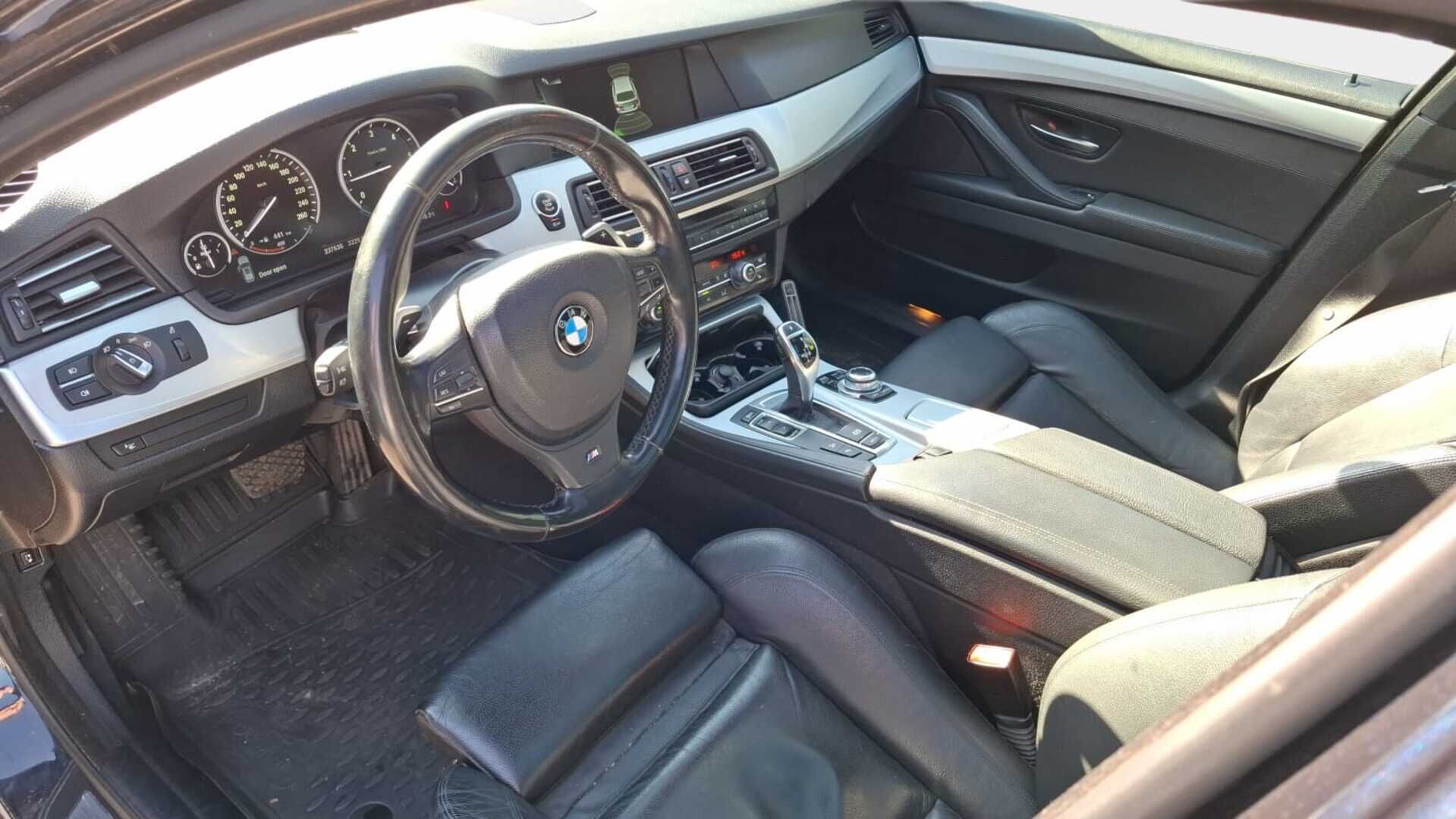 BMW 525 2013 F11 xDrive M-Sport * HUD / Adapt. Xenon / Sähkökontti / Panoraama / Vetokoukku / Nahkasisusta / Hifit * - Huollettu / Renkaat ok / Katsastettu 5/25 *