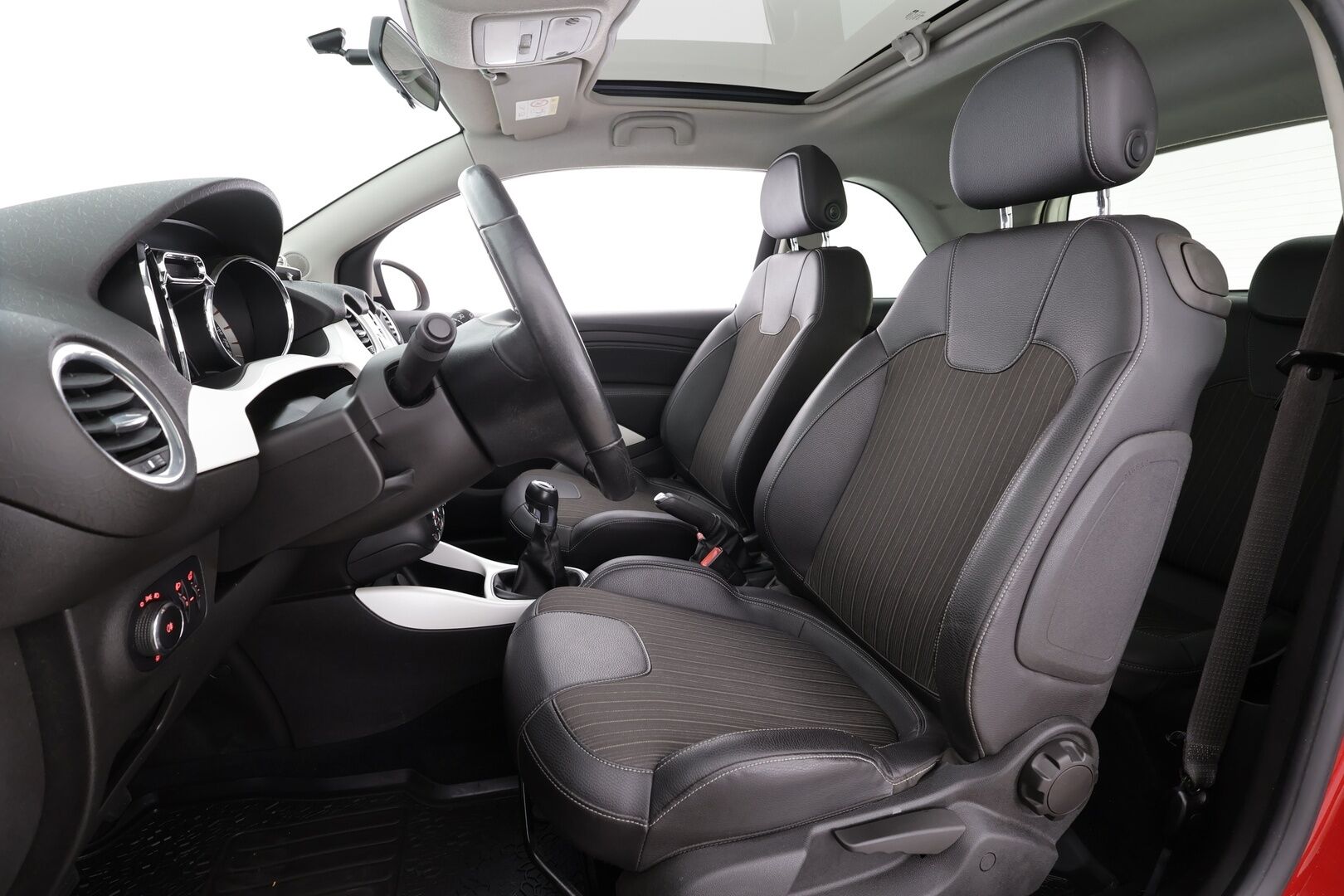 Opel Adam 2014 3-ov Glam 1,4 ecoFLEX 64kW MT5 * Vakkari / Bluetooth / Lasikatto / Puolinahat / Aut.Ilmastointi / Ratinlämmitys * - *Suomi-auto / Panorama / Vähän ajettu!*