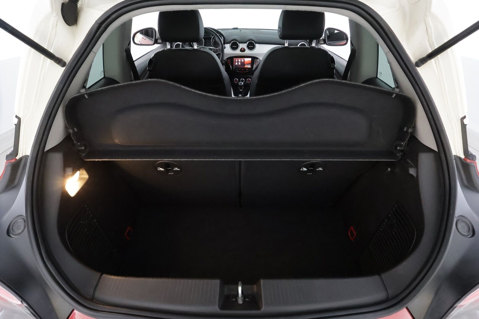 Opel Adam 2014 3-ov Glam 1,4 ecoFLEX 64kW MT5 * Vakkari / Bluetooth / Lasikatto / Puolinahat / Aut.Ilmastointi / Ratinlämmitys * - Suomi-auto - HULLUT BLACKWEEK JATKOT - KORKOTARJOUS 2,49%