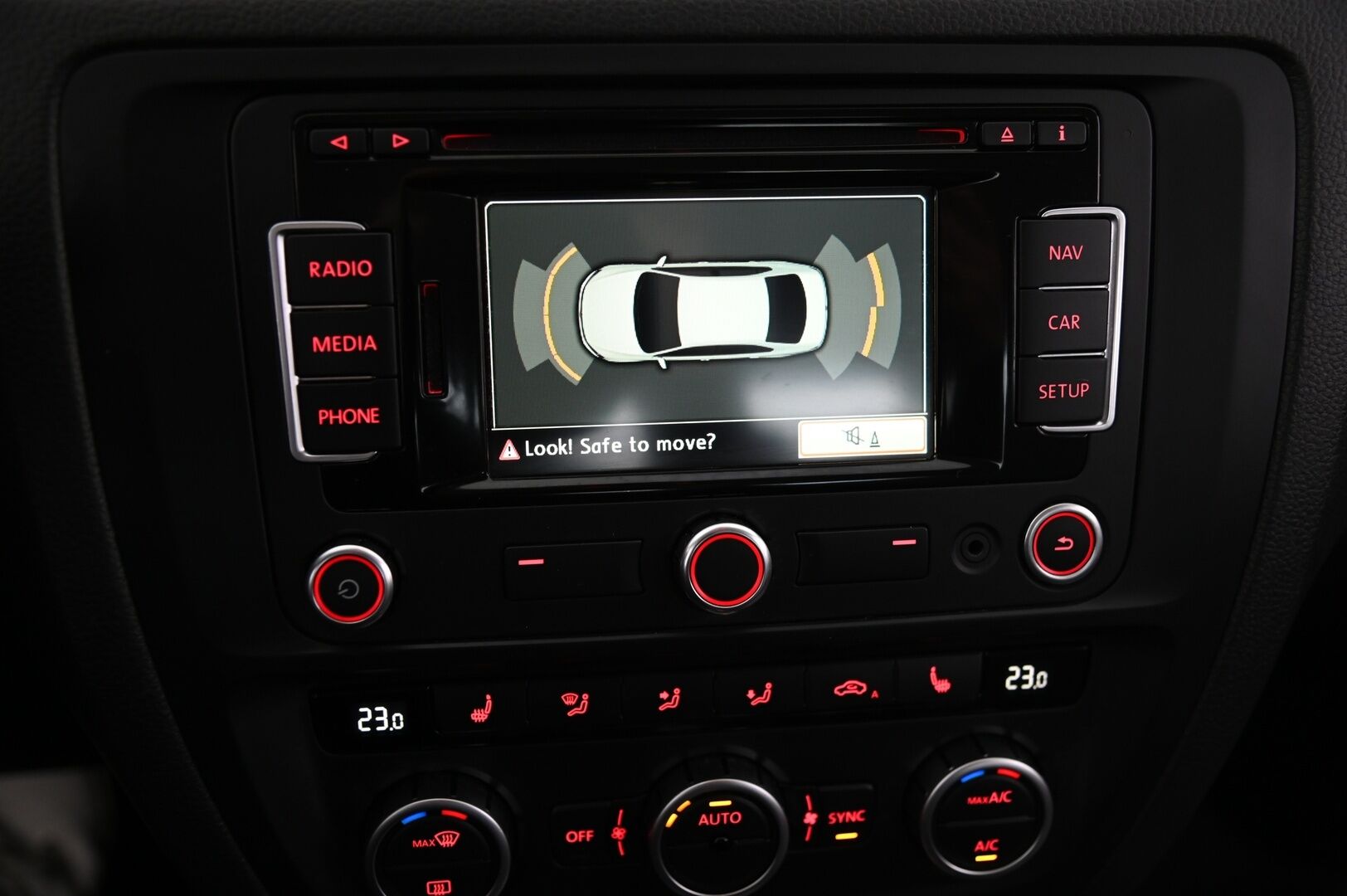 Volkswagen Jetta 2014 Hybrid 1,4 TSI 110 kW (150 hv) DSG-automaatti *Lohko / Navi / 2x Alut / Suomi-auto* - *Kahdet renkaat ja vanteet*