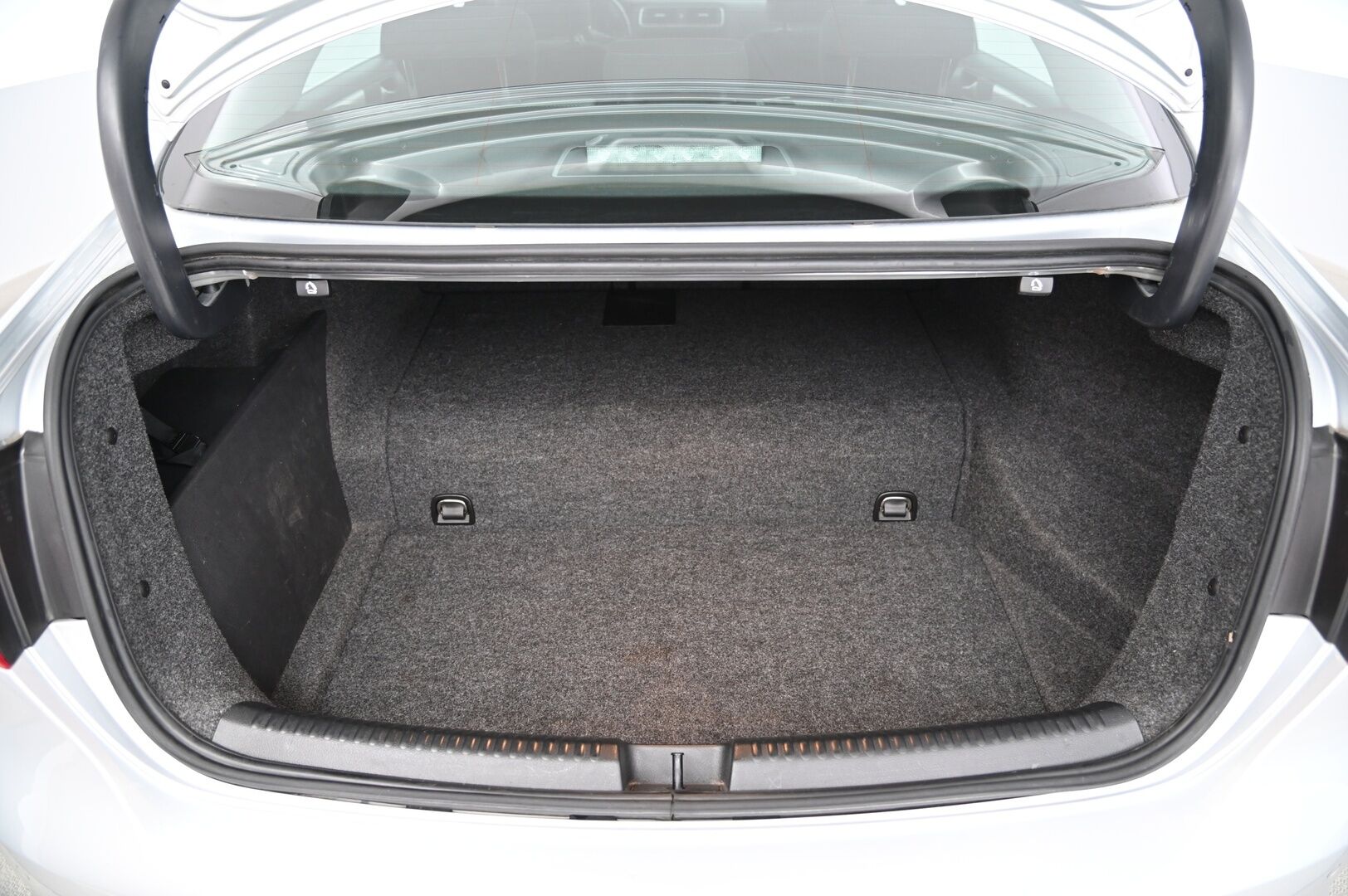 Volkswagen Jetta 2014 Hybrid 1,4 TSI 110 kW (150 hv) DSG-automaatti *Lohko / Navi / 2x Alut / Suomi-auto* - *Kahdet renkaat ja vanteet*