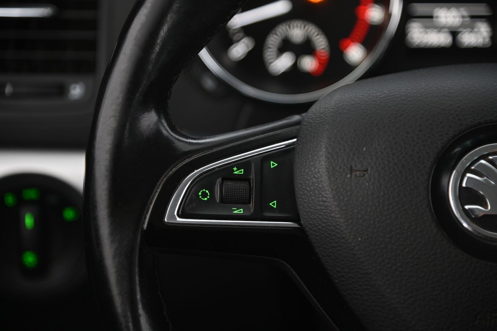Skoda Yeti 2014 Outdoor 1,2 TSI Ambition DSG Autom. *Lämmitettävä tuulilasi / Vakkari / Lohko / Koukku / Bt *