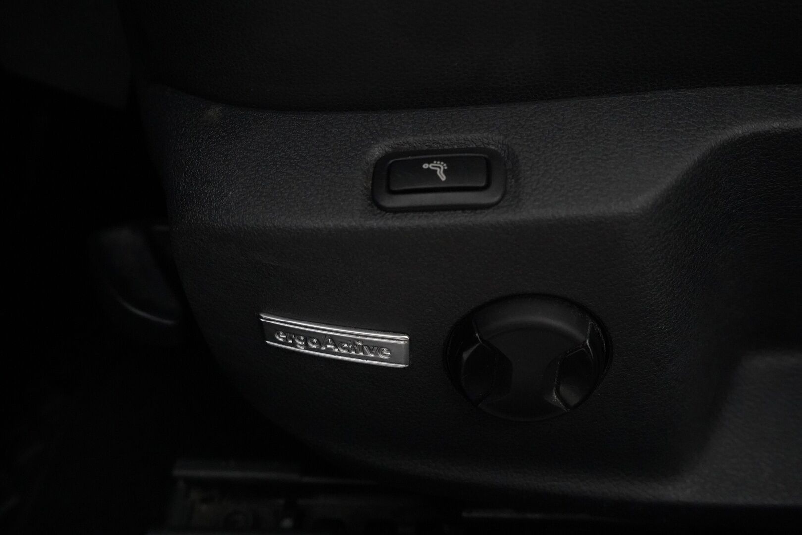 Volkswagen Golf 2014 Variant Highline 1,6 TDI 77 kW (105 hv) BlueMotion Technology DSG-automaatti - ACC | Webasto | Navi | Tutkat | Koukku | Juuri huollettu | Juuri katsaastettu | 2x renkaat aluvantein 