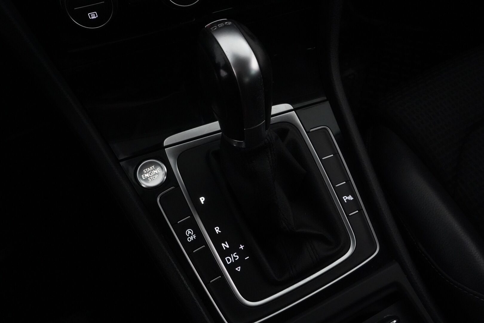 Volkswagen Golf 2014 Variant Highline 1,6 TDI 77 kW (105 hv) BlueMotion Technology DSG-automaatti - ACC | Webasto | Navi | Tutkat | Koukku | Juuri huollettu | Juuri katsaastettu | 2x renkaat aluvantein 