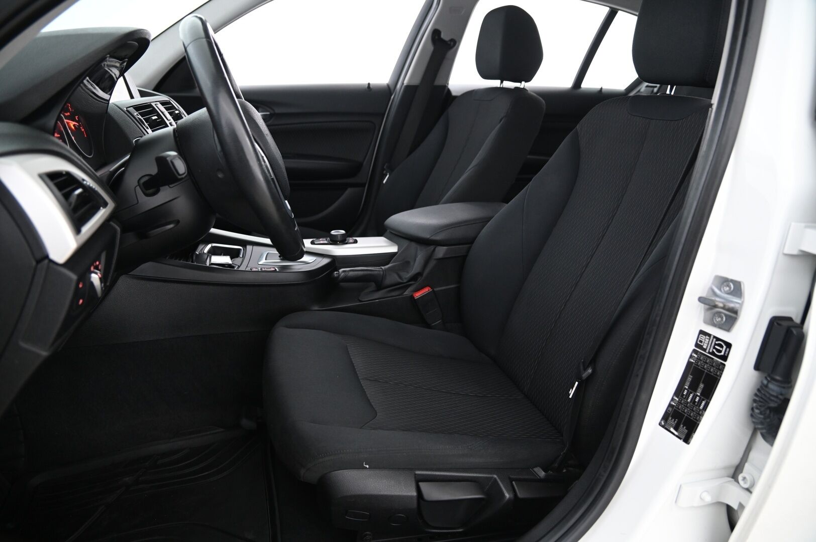 BMW 116 2014 F20 Hatchback 116i TwinPower Turbo A Business Automatic *Vakkari / Lohko / P*Tutka / Xenon* - *Uudet nastat / Juuri saapunut!* - HULLU BLACKWEEK KORKOTARJOUS 2,49%