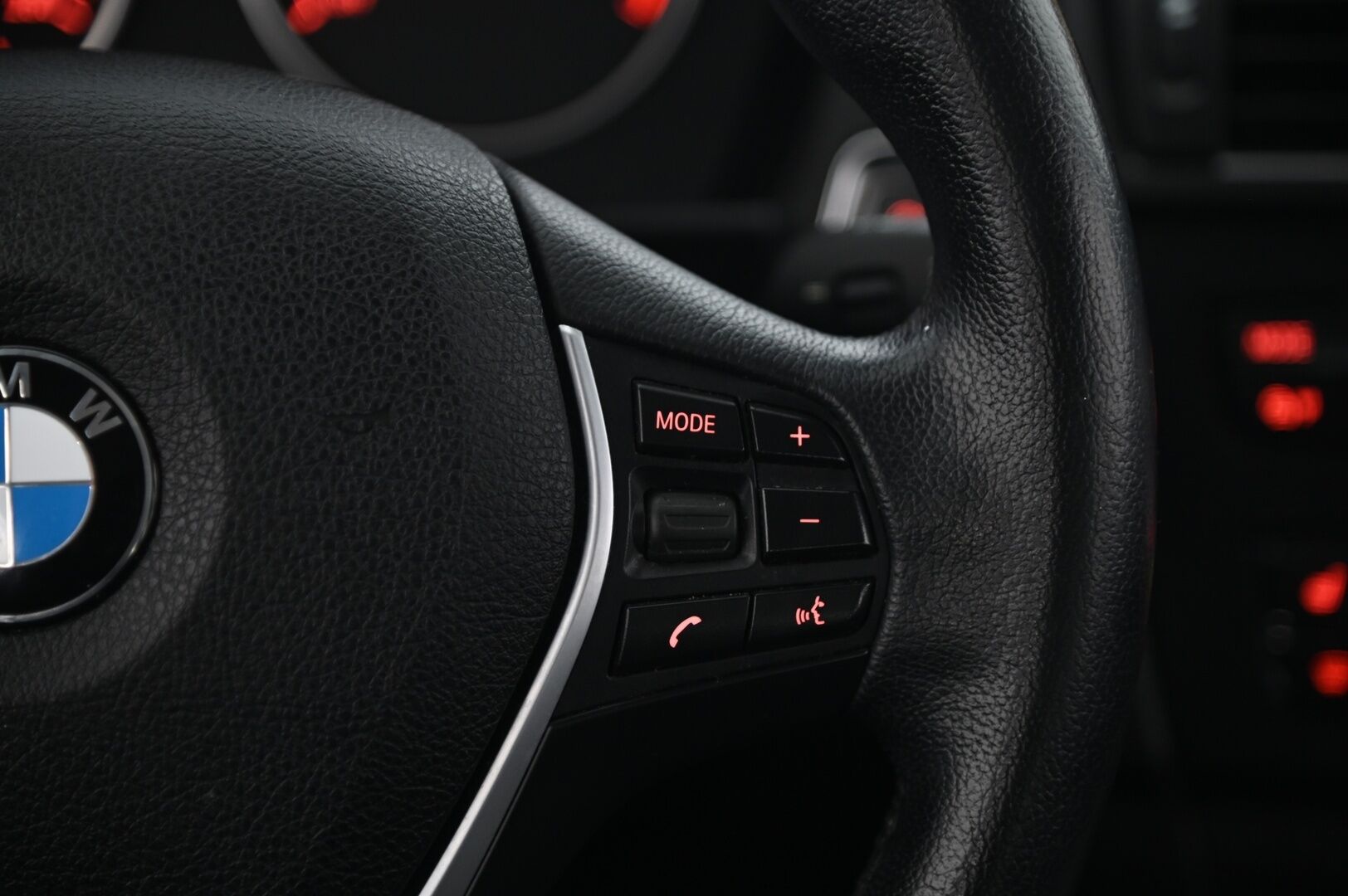 BMW 116 2014 F20 Hatchback 116i TwinPower Turbo A Business Automatic *Vakkari / Lohko / P*Tutka / Xenon* - *Uudet nastat / Juuri saapunut!* - HULLU BLACKWEEK KORKOTARJOUS 2,49%